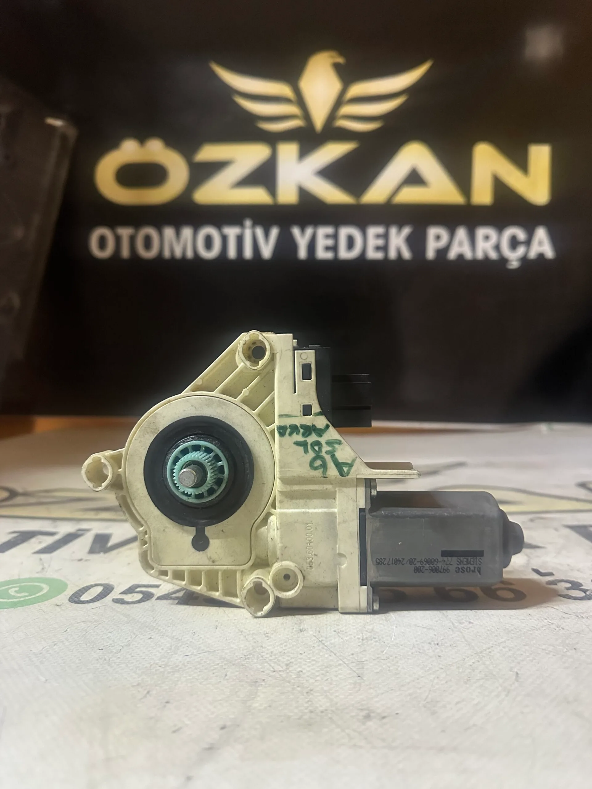 Audi A6 C6 Sol Kapı Cam Motoru 4F0959802C , 4F0 959 802 C - Küçük Görsel 2