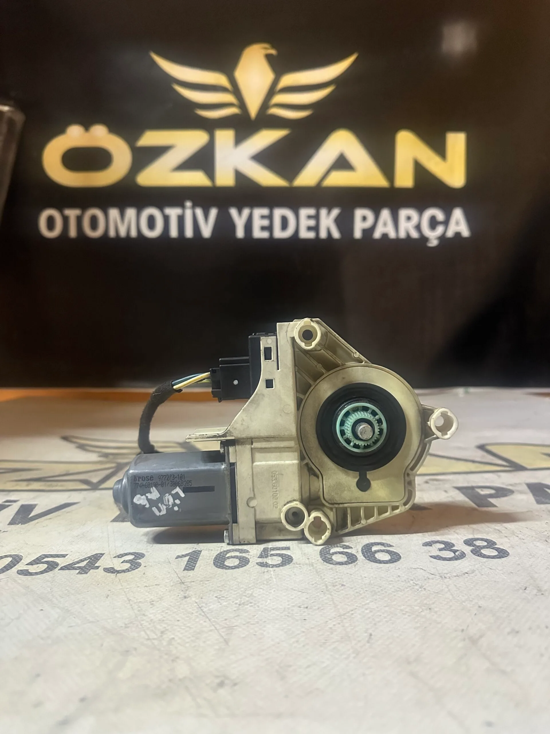 Audi A6 C6 Cam Kaldırma Motoru , 4F0959801D , 4F0 959 801 D - Küçük Görsel 2