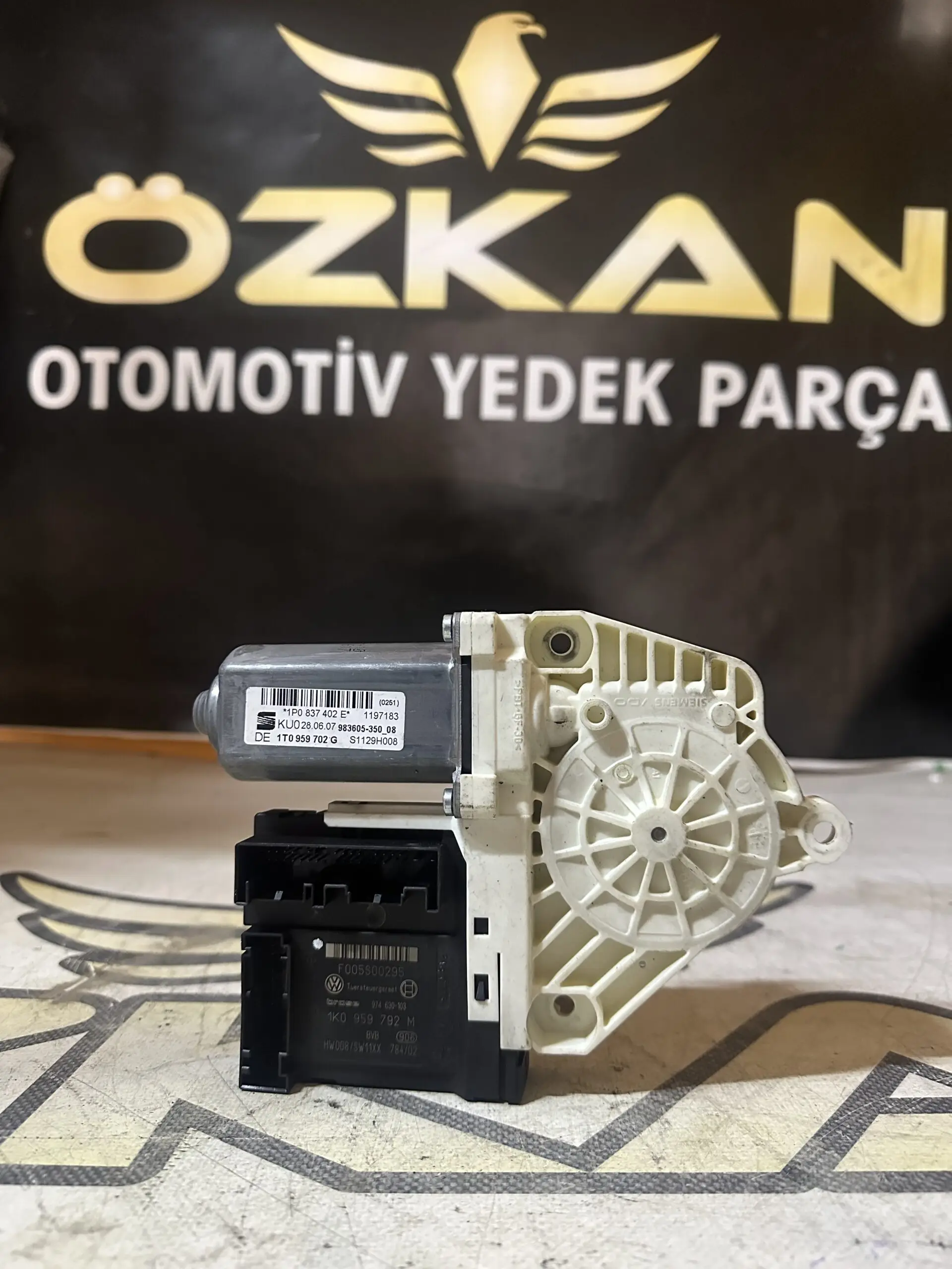 Vw Audi Skoda Seat Cam Motoru sağ ön , 1K0959792M , 1T0959702G - Görsel 1