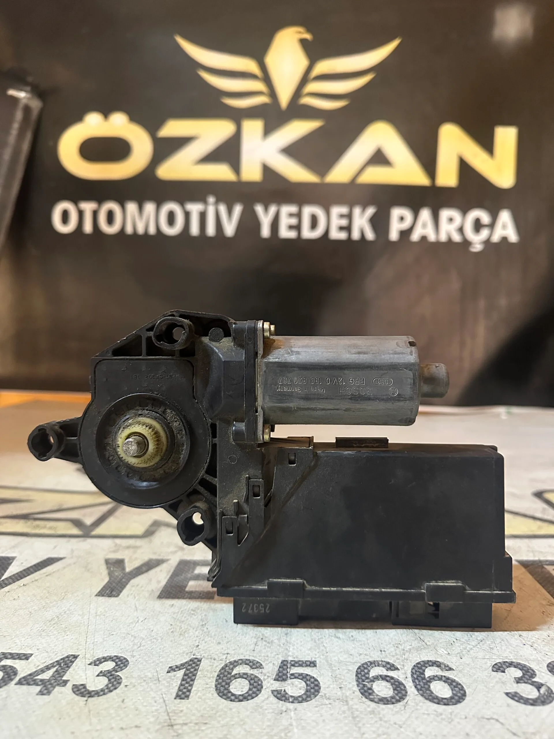Audi A4 Sol Arka Cam kaldırma motoru 8E0959801A , 8E0 959 801 A - Küçük Görsel 2