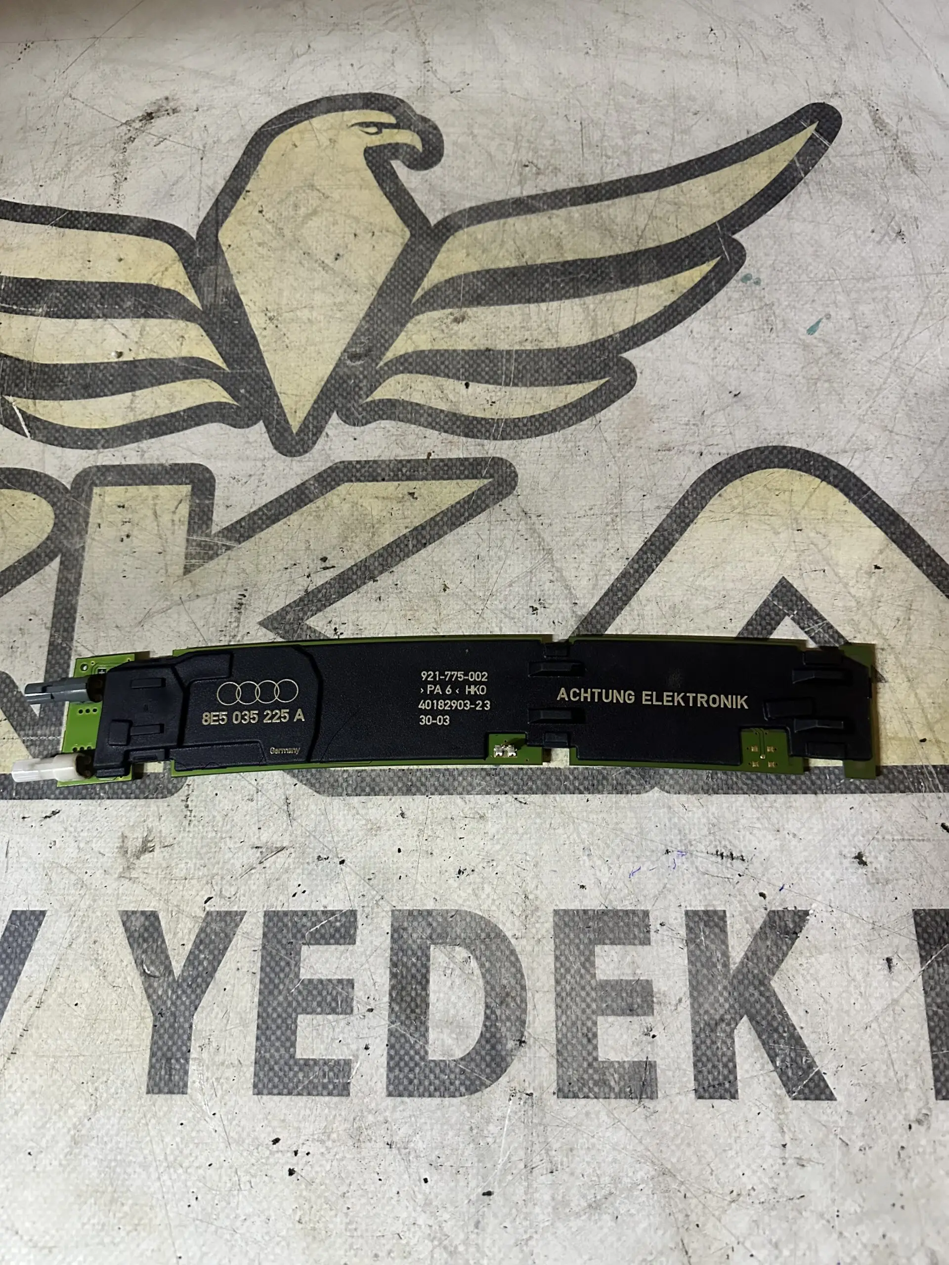 Audi A4 B6 , Anten , 8E5035225A , 8E5 035 225 A - Görsel 1