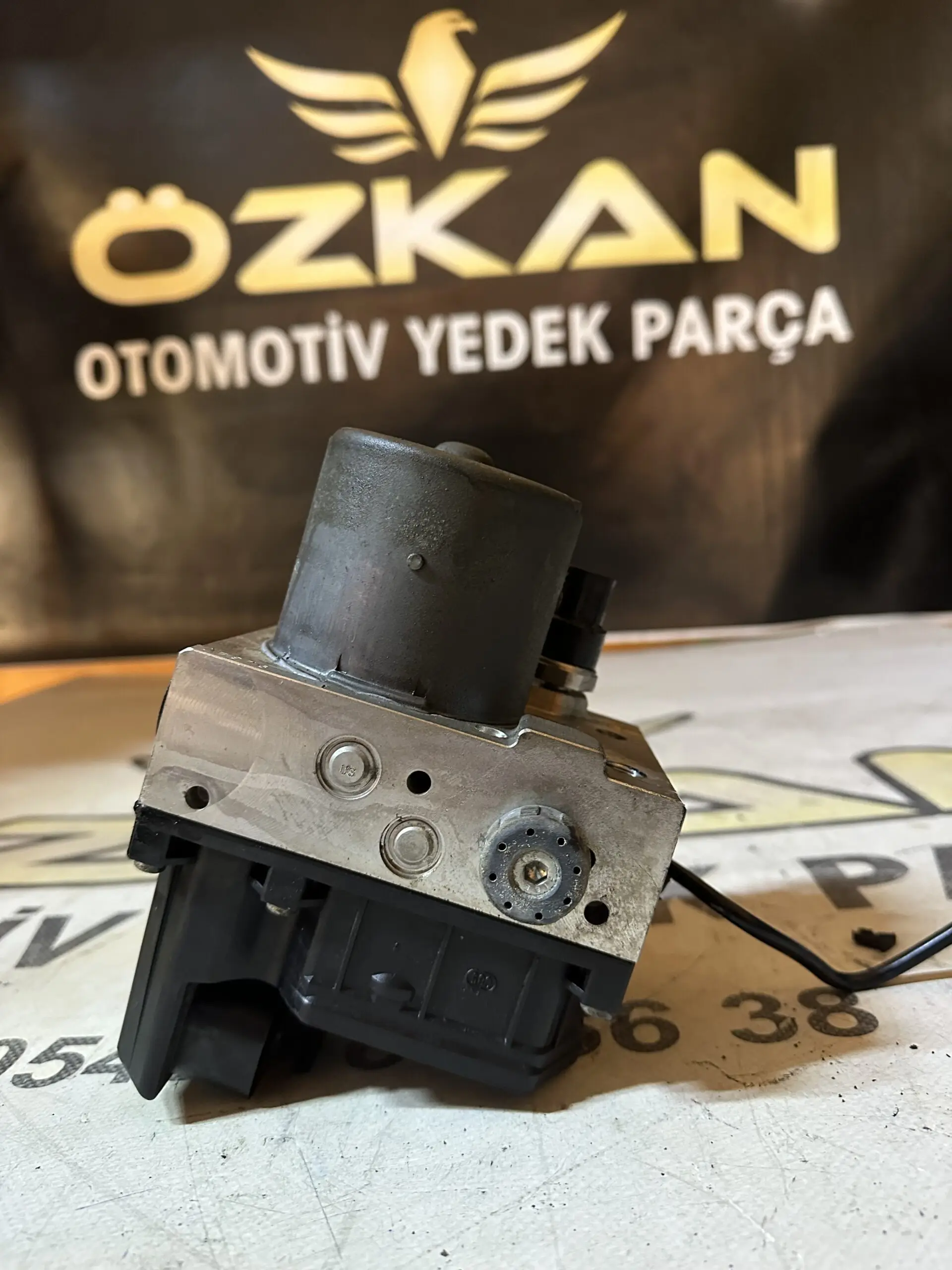 Audi A4 ABS Beyni 8E0614517 - Küçük Görsel 2