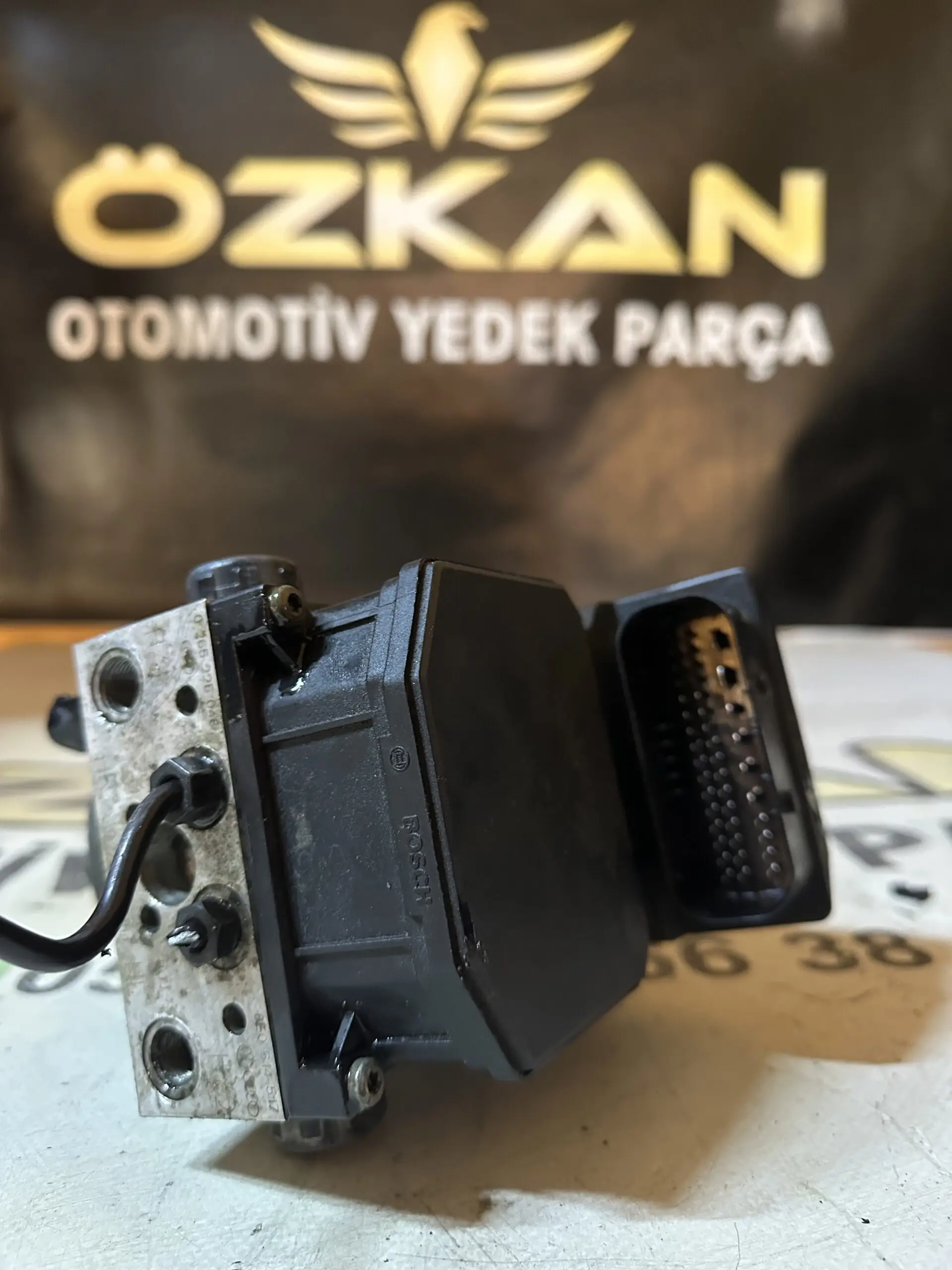 Audi A4 ABS Beyni 8E0614517 - Küçük Görsel 5