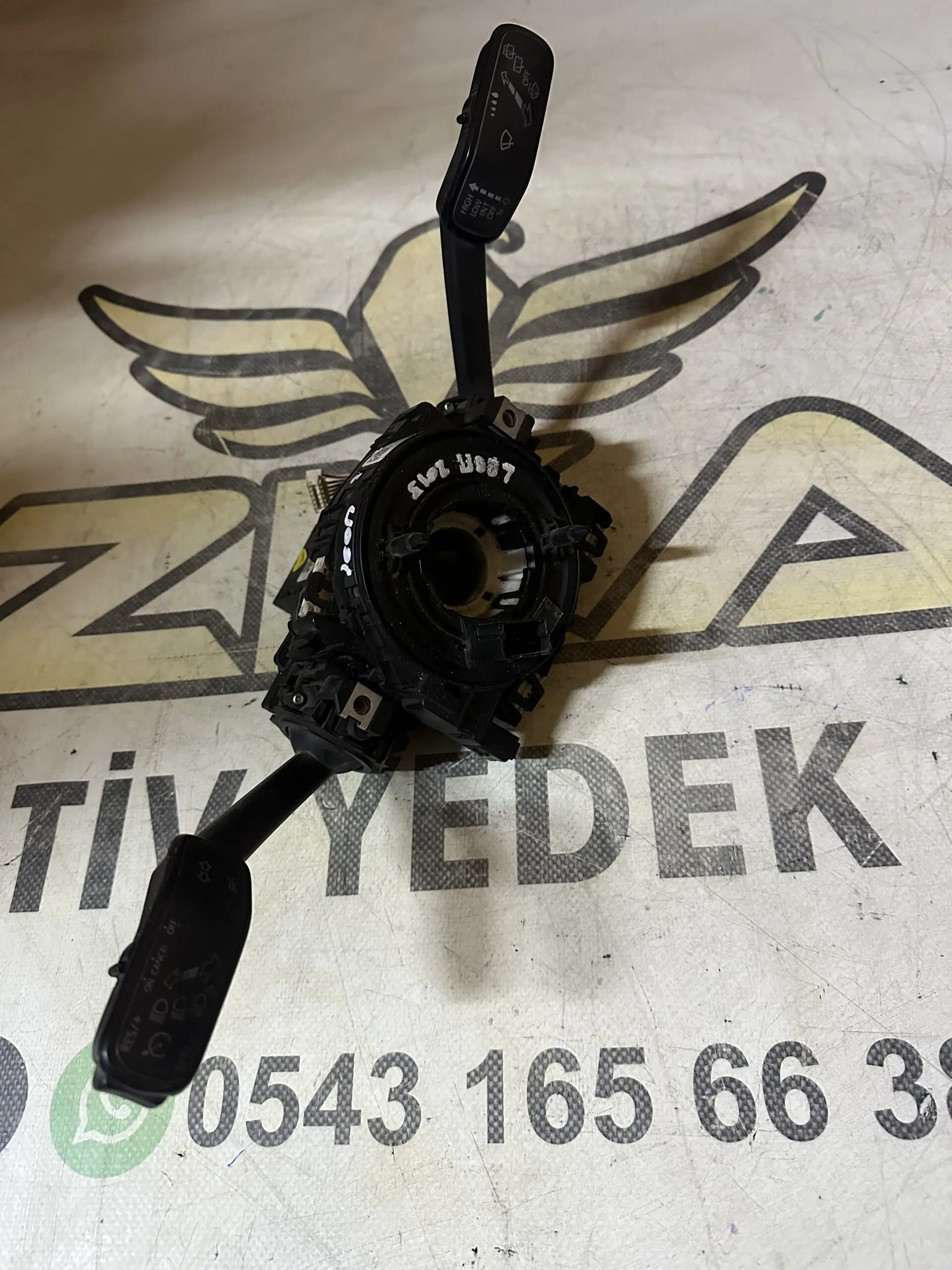 Golf 7 , Leon , Direksiyon Silgi Silecek Kolları , Airbag Sargısı - Küçük Görsel 3