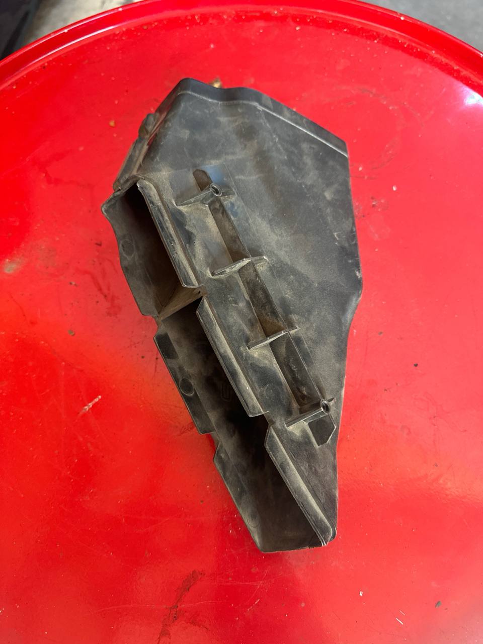 4F0129618J Audi A6 hava filtre borusu - Küçük Görsel 2