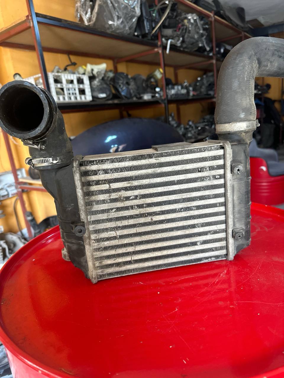 Audi A4 1.8t intercooler ve intercooler borusu 8E0145838K - Küçük Görsel 2