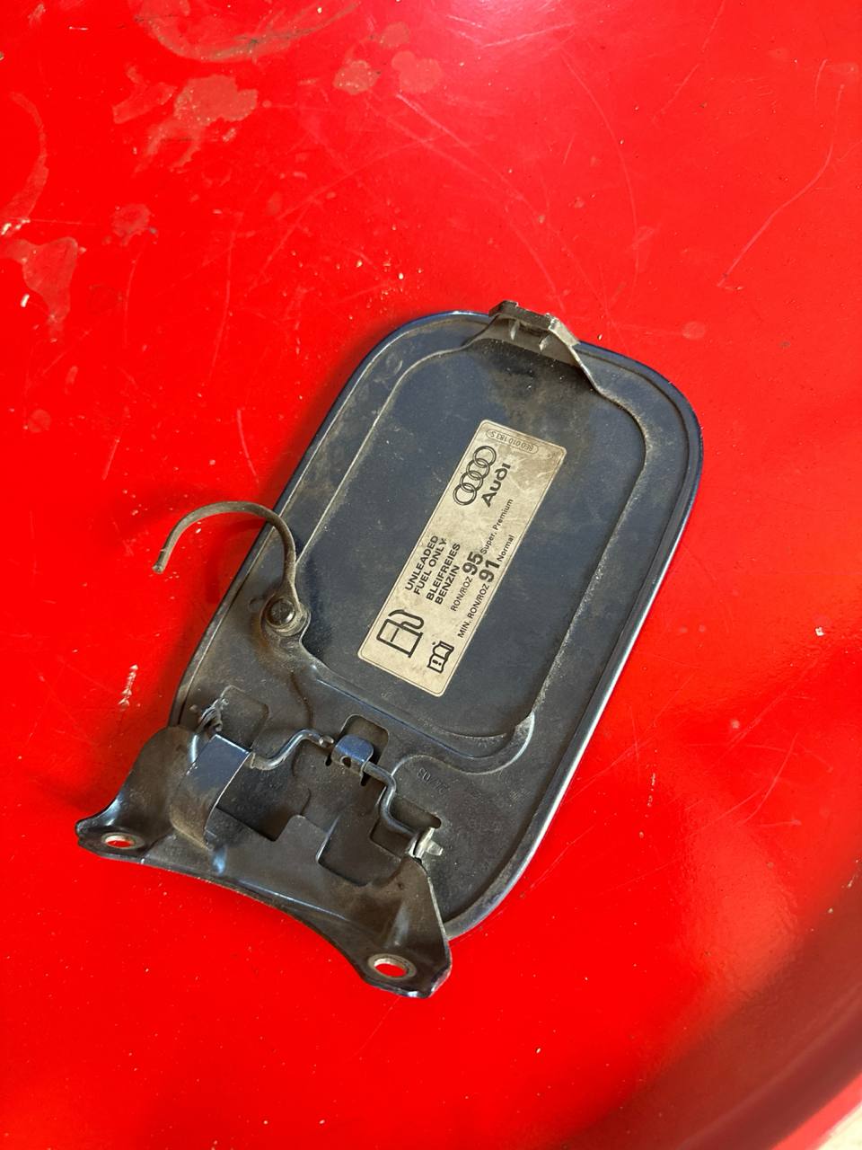 Audi a4 B6 depo kapağı - Küçük Görsel 2