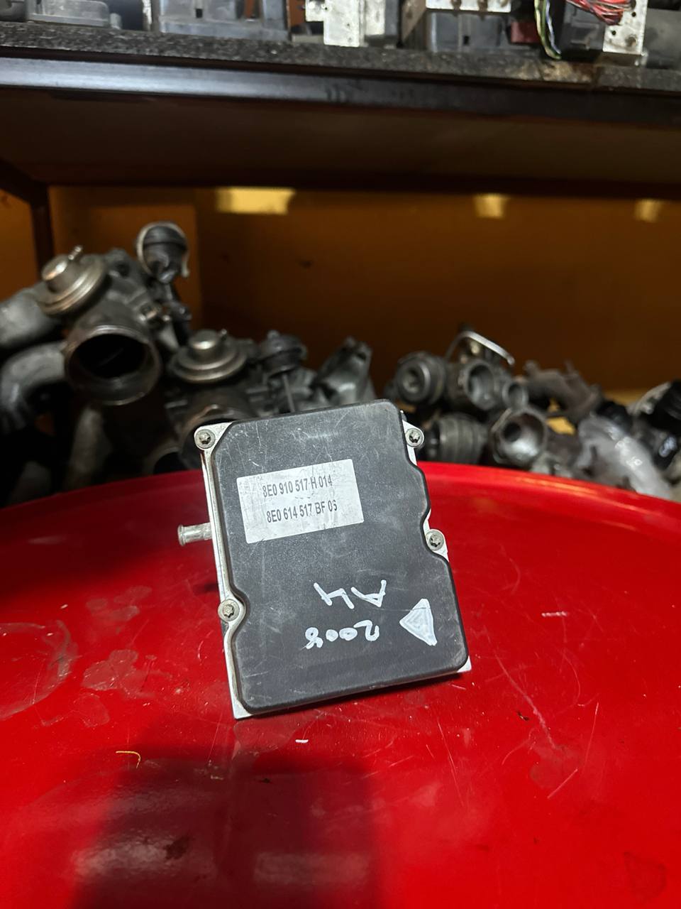 8E0910517 audi a4 abs beyni - Görsel 1