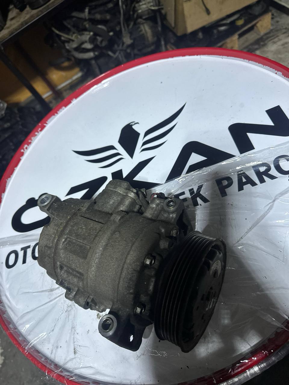 05E04791 audi a4 1.8T b6 klima kompresörü 447220-9560 denso - Görsel 1
