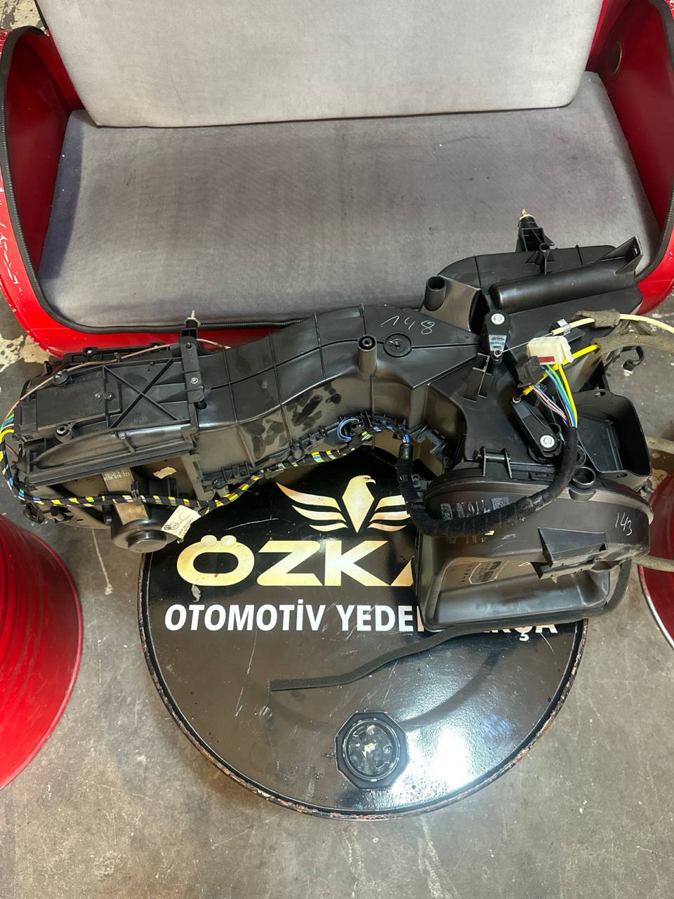 1J1819010 Golf 4 , Polo kalorifer kutusu , kazanı , Kalorifer motoru 1J1819021B - Küçük Görsel 2