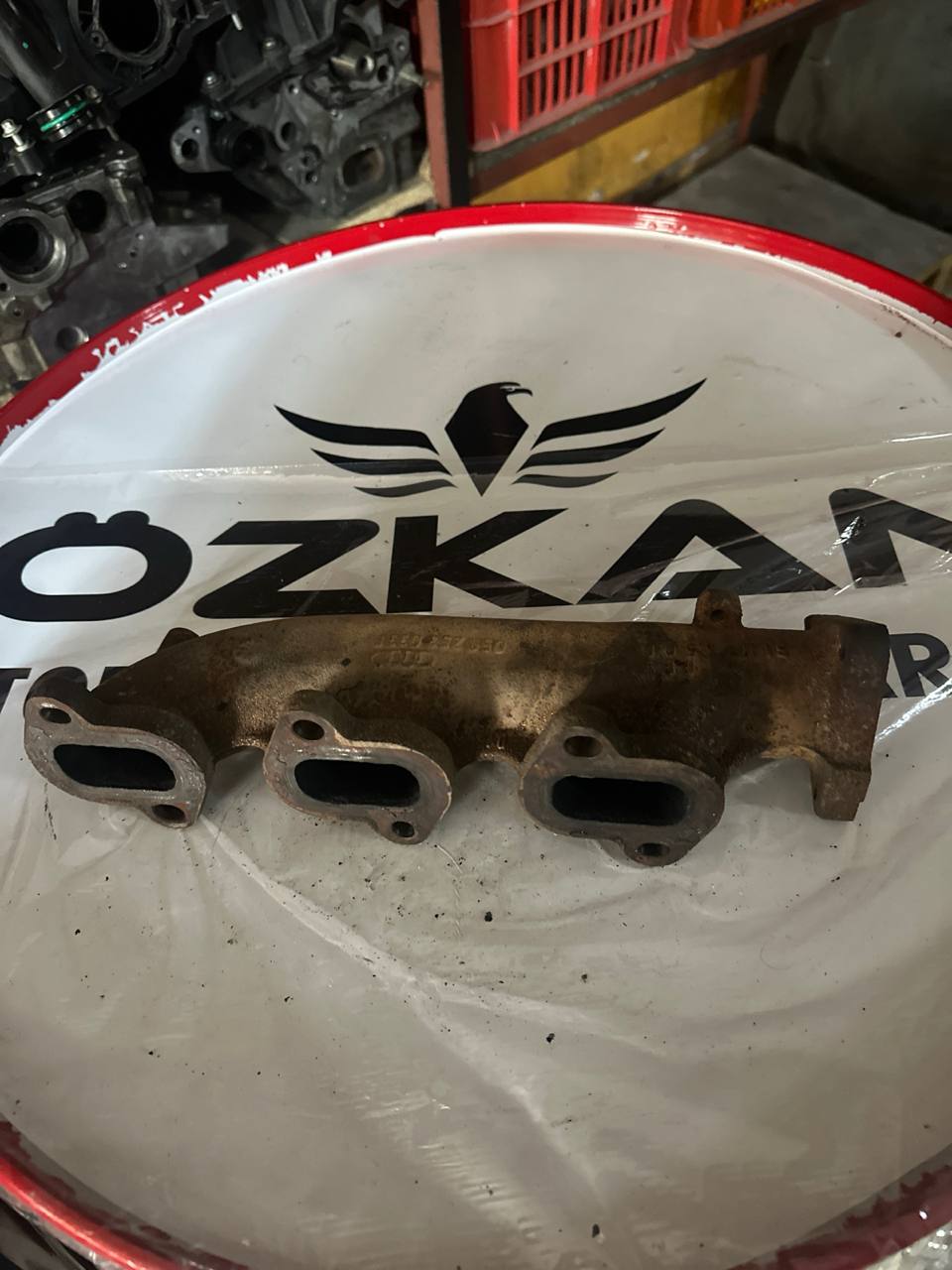 AUDİ A6 A4 A8 Q7 EGZOZ MANİFOLDU 059253033P - Küçük Görsel 2