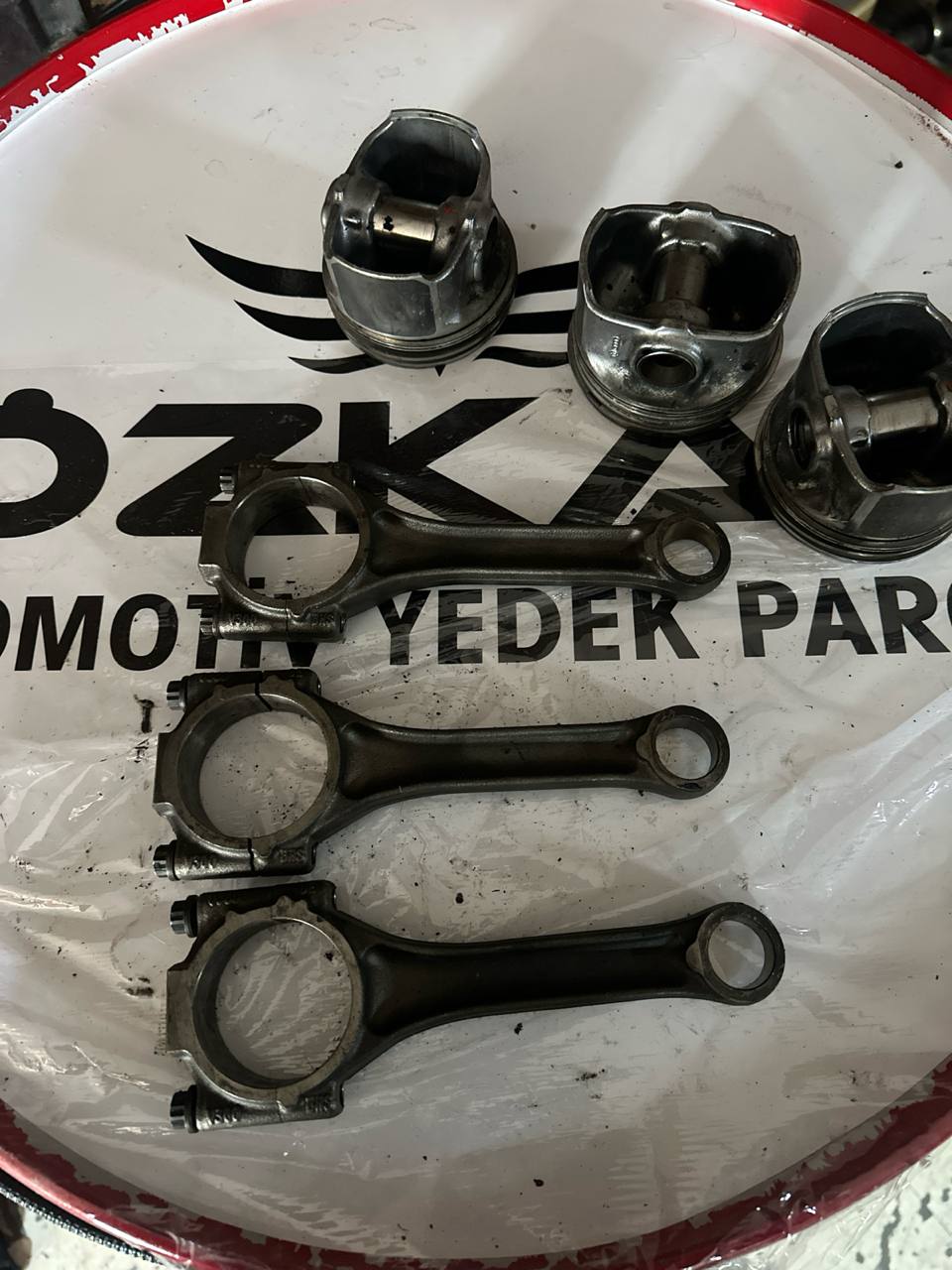 VW SEAT SKODA AUDİ 038 V300 BİYEL KOLU PİSTON KOLU - Görsel 1