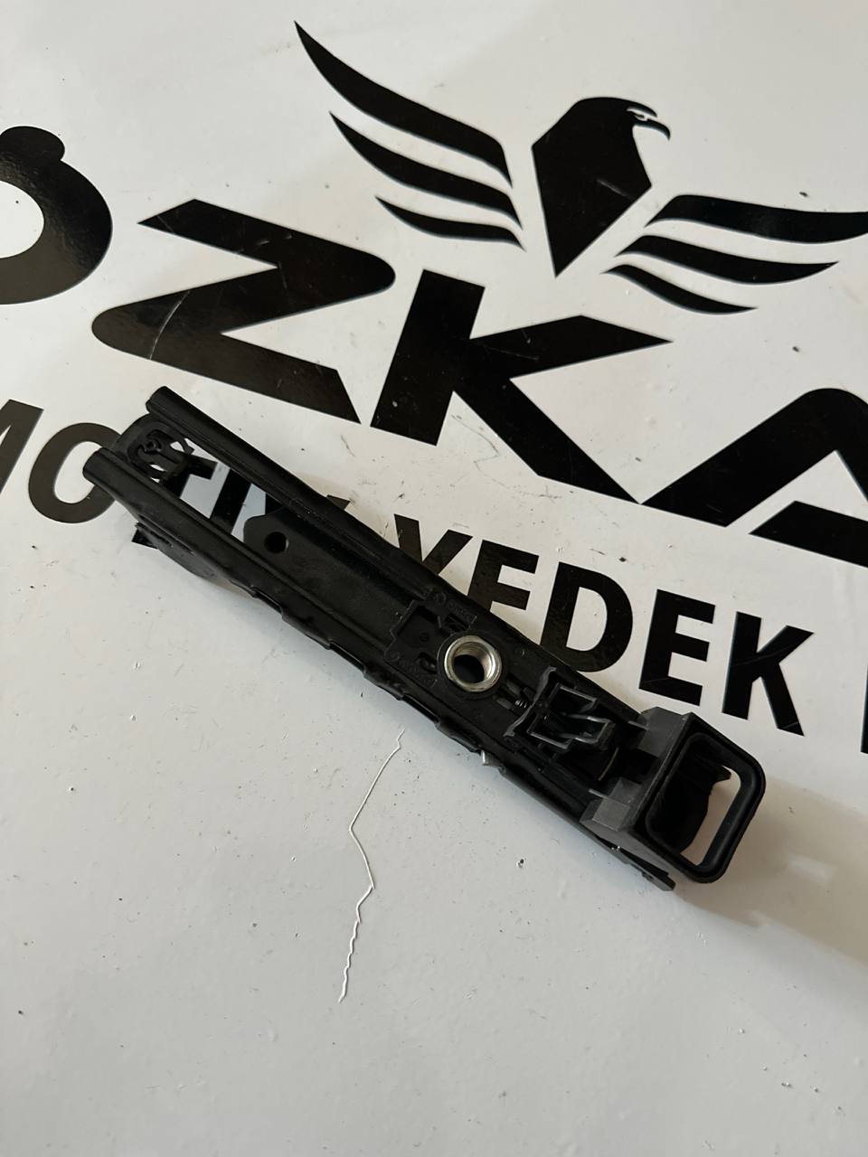 4M0857819 SKODA VOLKSWAGEN EMNİYET KEMERİ YÜKSEKLİK KANCASI - Küçük Görsel 2