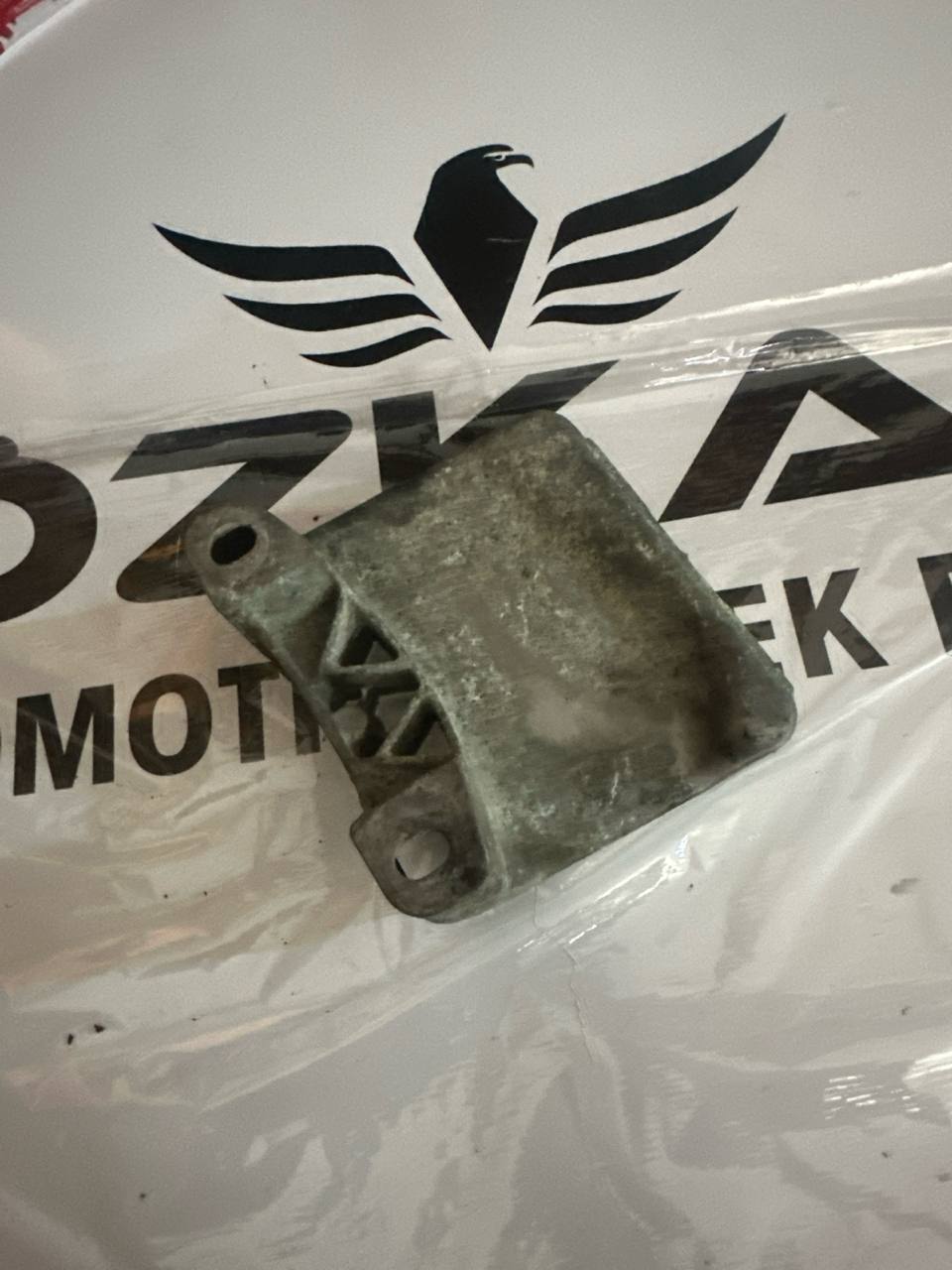 5161 7 010 593 BMW E60 BAĞLANTI BRAKETİ TAKOZU - Küçük Görsel 2