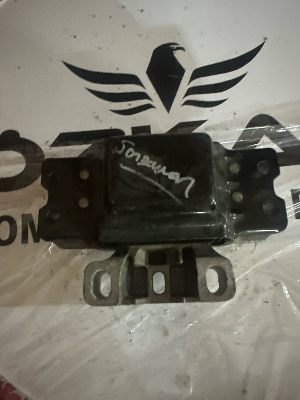1K0199555M VOLKSWAGEN SEAT AUDİ ŞANZIMAN KULAĞI , TAKOZU - Görsel 1