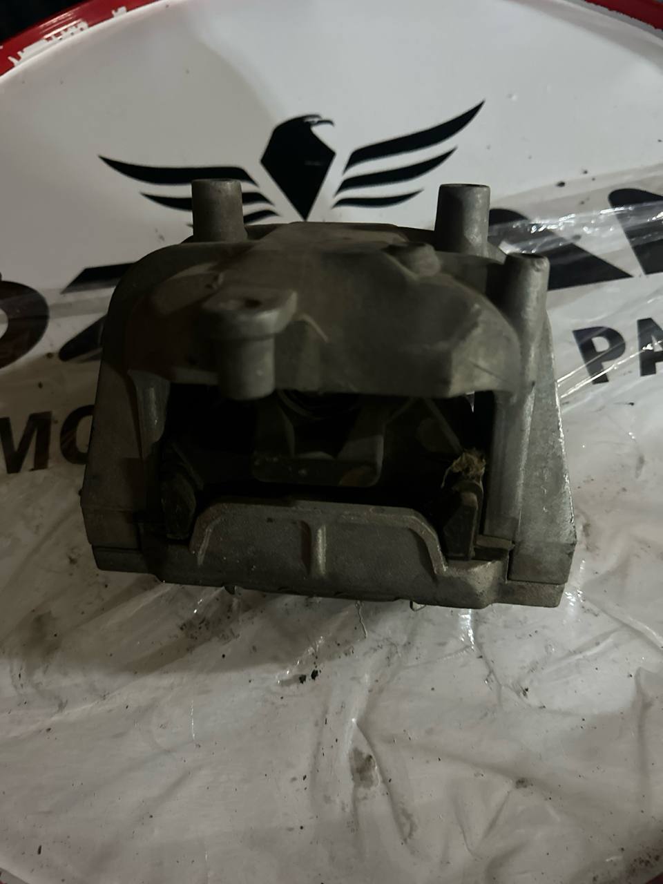 1K0199262CN 1.6 TDI CAY MOTOR KULAĞI VW SKODA SEAT AUDİ - Görsel 1