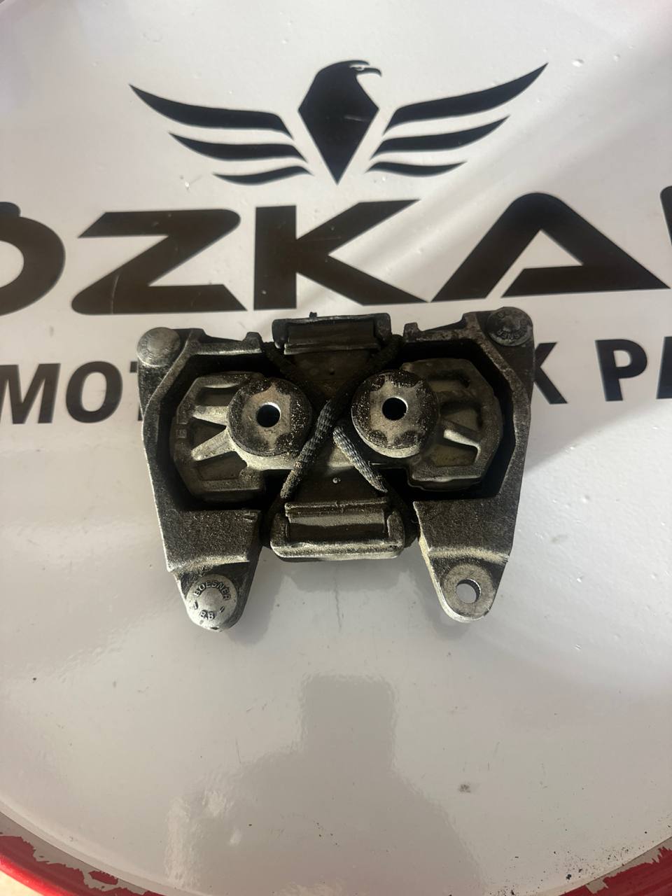 4F0399151 AUDİ A6 ŞANZIMAN KULAĞI TAKOZU - Küçük Görsel 2