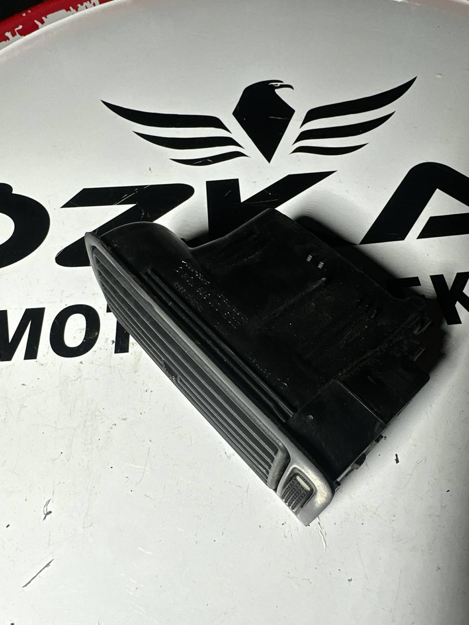 1J1819704C GOLF 4 BORA KALORİFER HAVALANDIRMA IZGARASI - Küçük Görsel 2