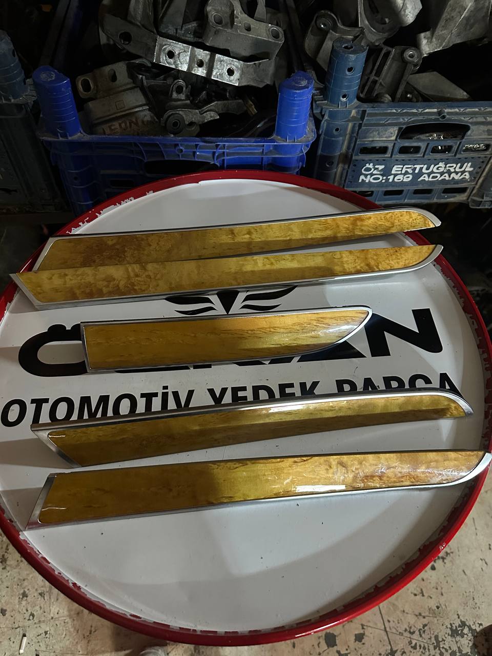 AUDI A6 C6 ÇITA TAKIM KAPILAR VE GÖĞÜS AHŞAP KAPLAMA