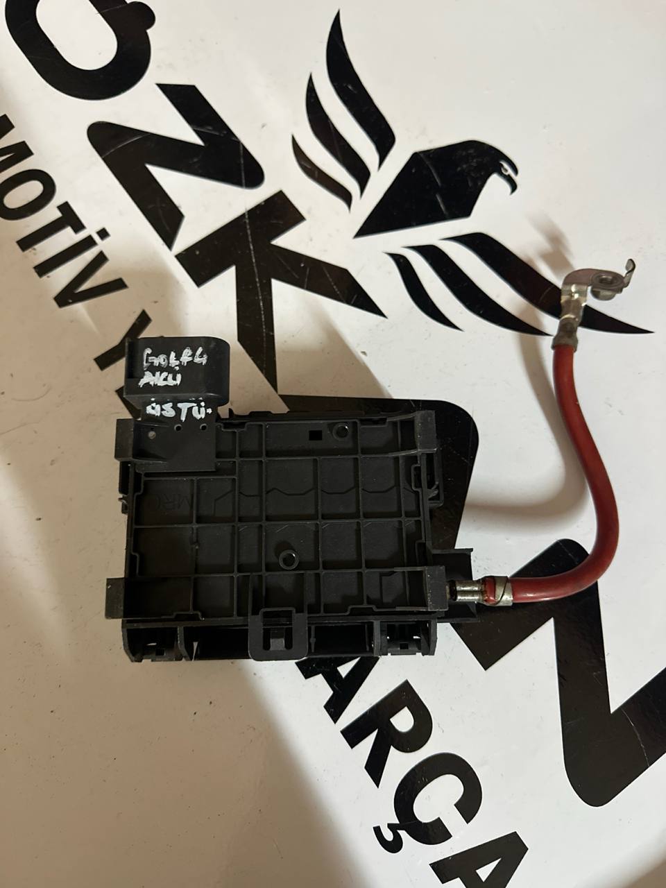 VW, Skoda, Seat, Audi Akü Üstü Sigorta Kutusu ve Akü Kontrol Terminali (OEM: 1J0937550AE) - Küçük Görsel 2