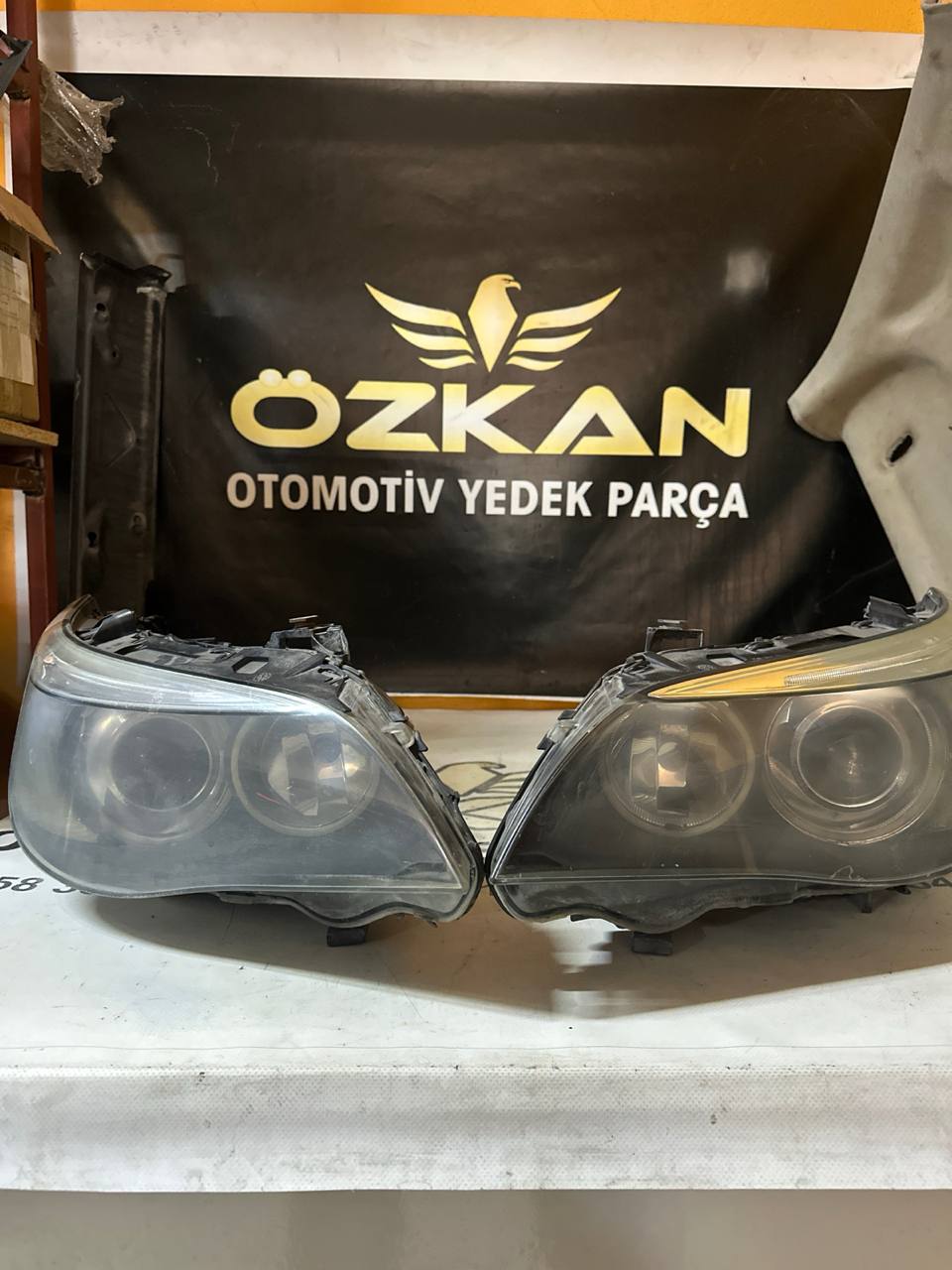 BMW E60 Ön Far - Sağ ve Sol - Görsel 1