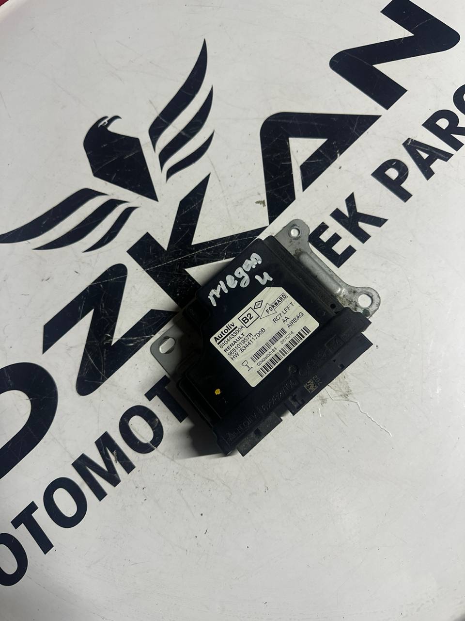 Renault Megane 4 Airbag Beyni (OEM: 640443300A) - Görsel 1