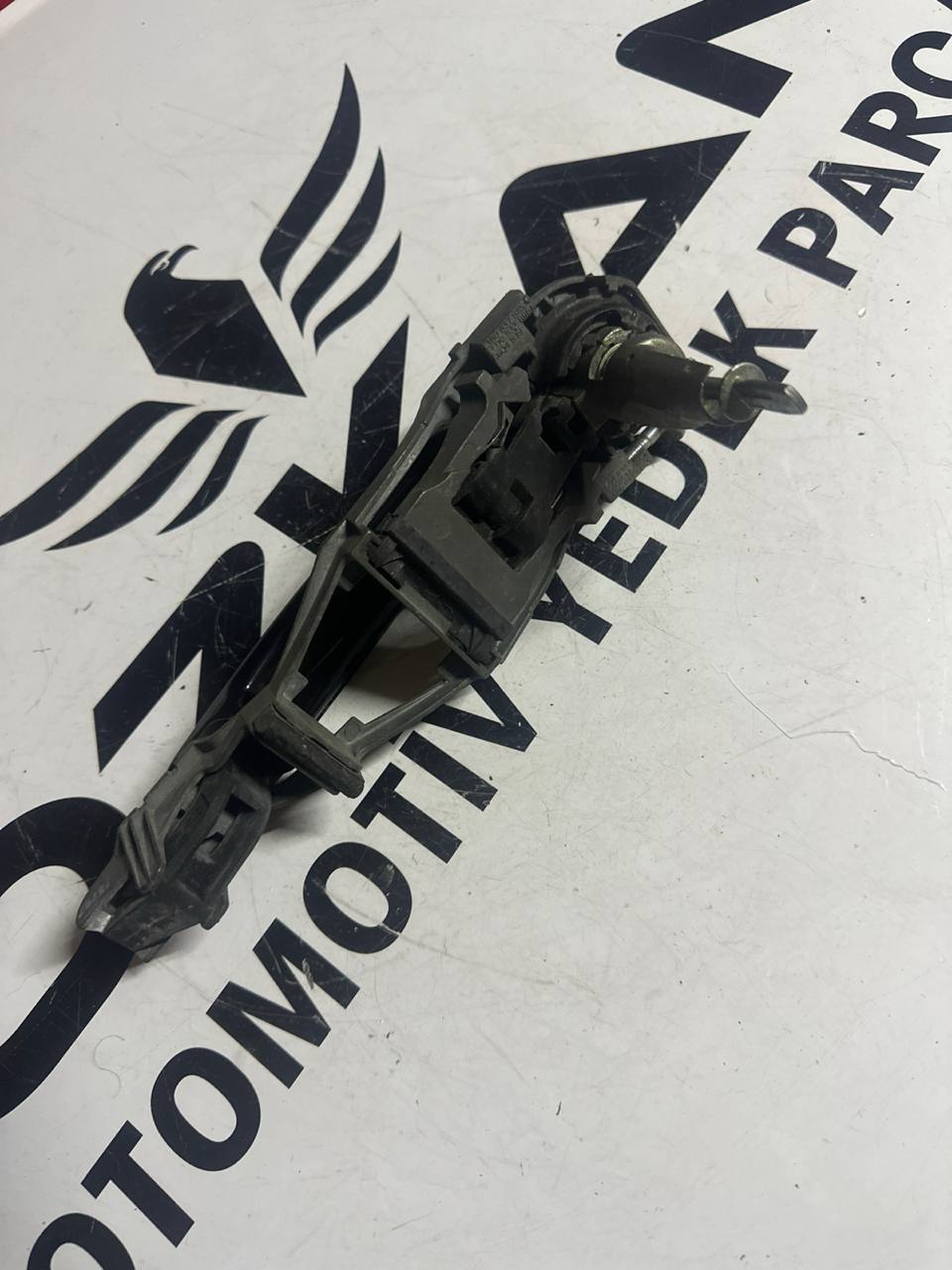 VW Golf, Bora, Passat Dış Kapı Açma Kolu ve Kilidi (OEM: 3B0837885R) - Küçük Görsel 2