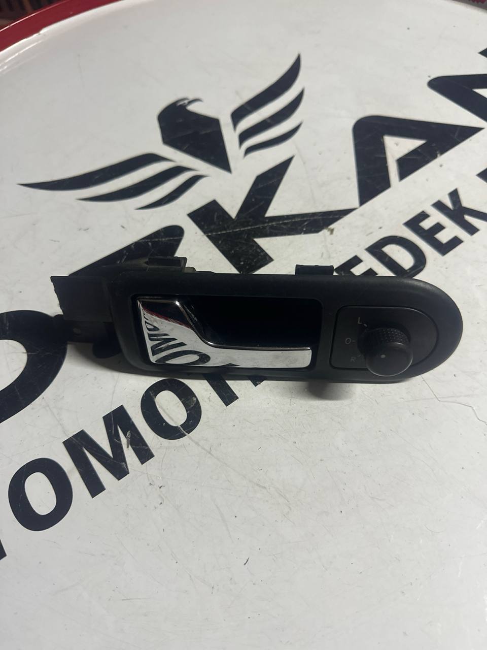 VW Golf 4 ve Bora İç Kapı Açma Kolu - Sağ (OEM: 3B1837113L) - Görsel 1
