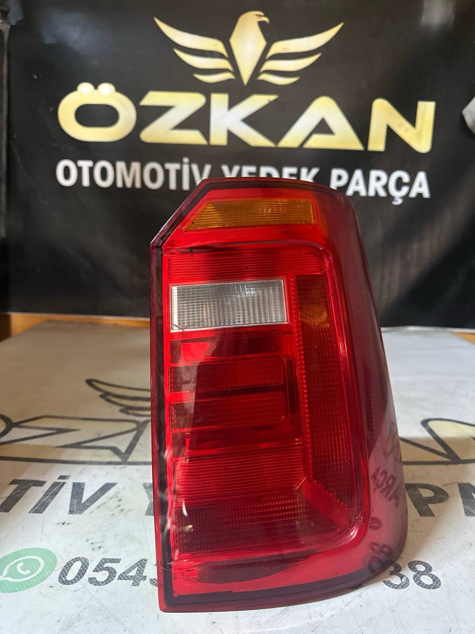 Volkswagen Caddy Sağ Stop Lambası (OEM: 2K1945096T) - Görsel 1