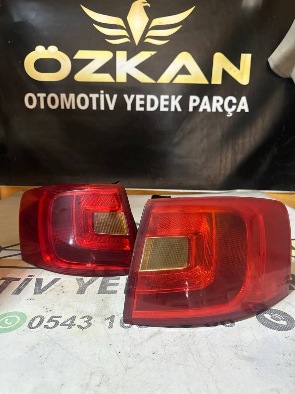 VW Jetta Dış Stop Lambası - Sağ ve Sol - Küçük Görsel 2