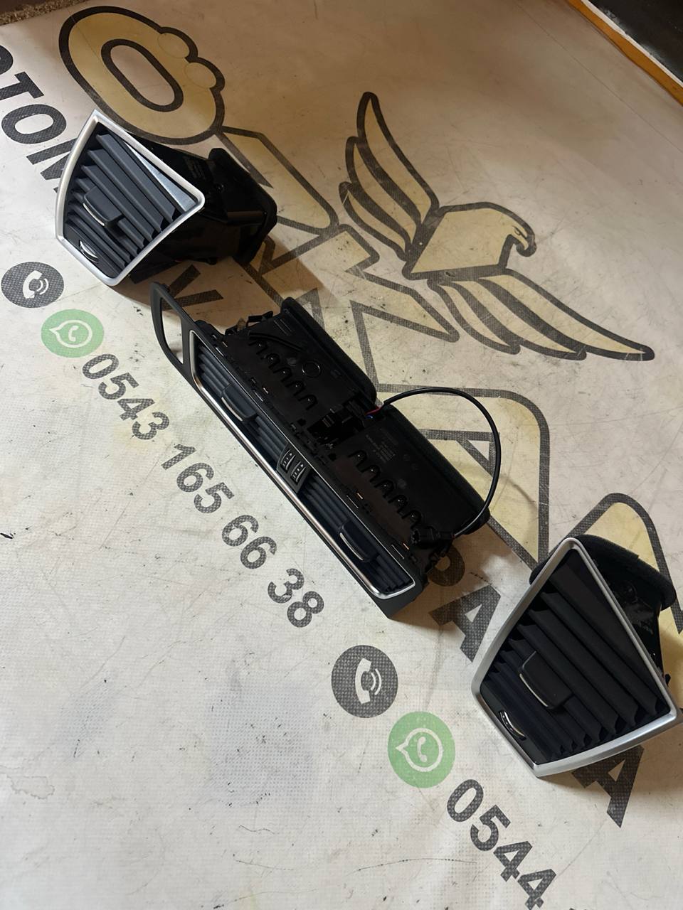 Audi Q5 Kalorifer Havalandırma Izgarası (OEM: 8R1820951) - Küçük Görsel 2