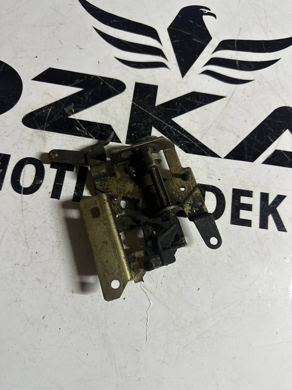 VW Transporter T4 Sürgülü Kapı Kilidi (OEM: 721843654B/C) - Küçük Görsel 2