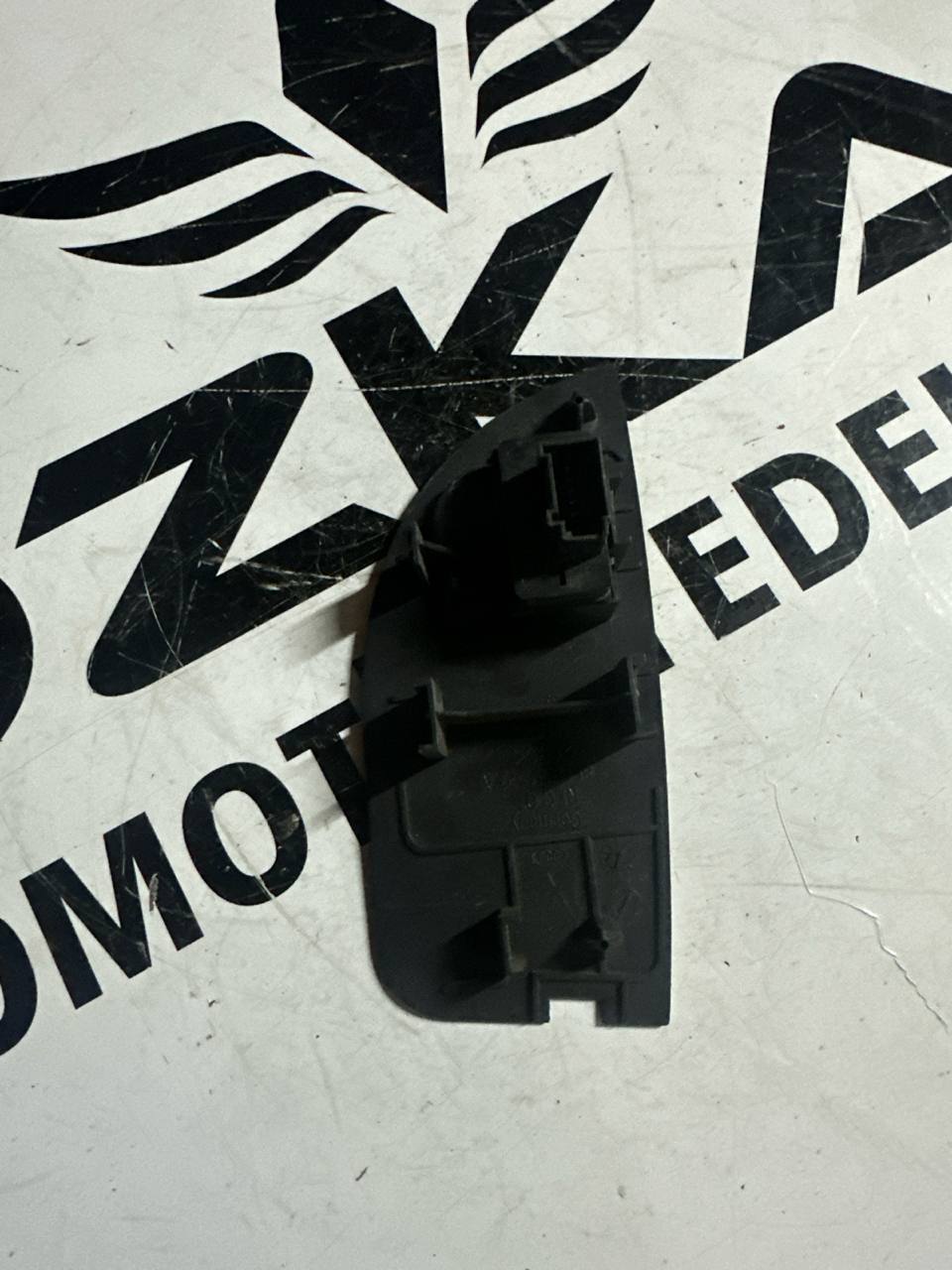 Audi A4 Cam Açma Kontrol Tuşu - Pencere Kontrol Düğmesi (OEM: 8E1959527A) - Küçük Görsel 2