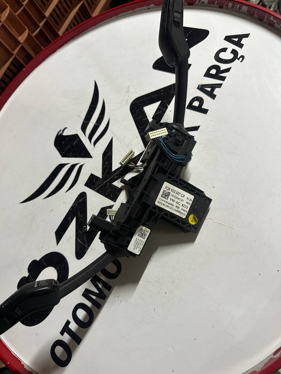VW Golf 7 ve Seat Leon Sinyal ve Silecek Kolu - Hız Sabitlemeli (OEM: 5Q0953507GP, 5Q0953513R) - Küçük Görsel 2