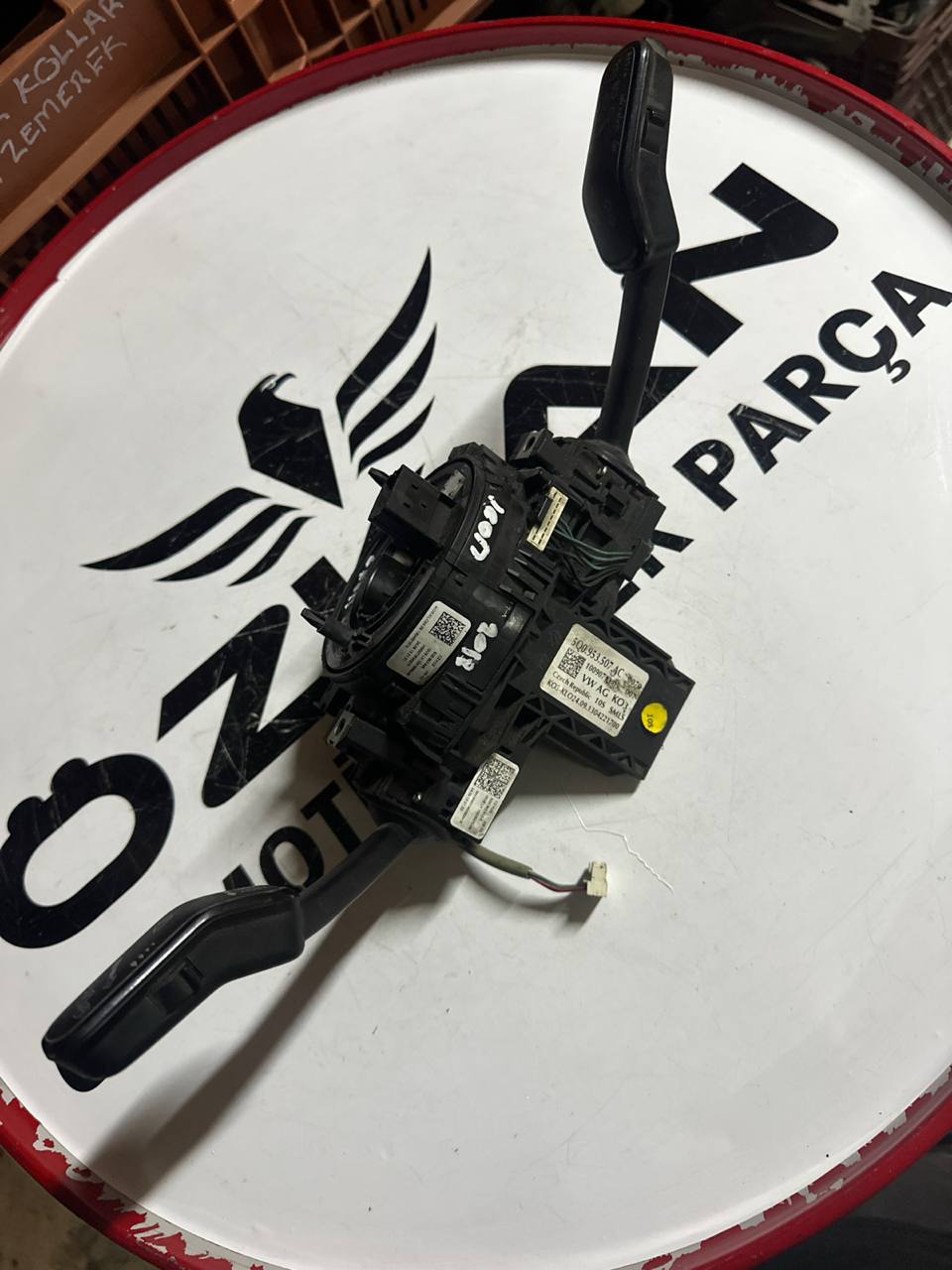 VW Golf 7 ve Seat Leon Sinyal ve Silecek Kolu Airbag Sargısı (OEM: 5Q0953507AC) - Küçük Görsel 2