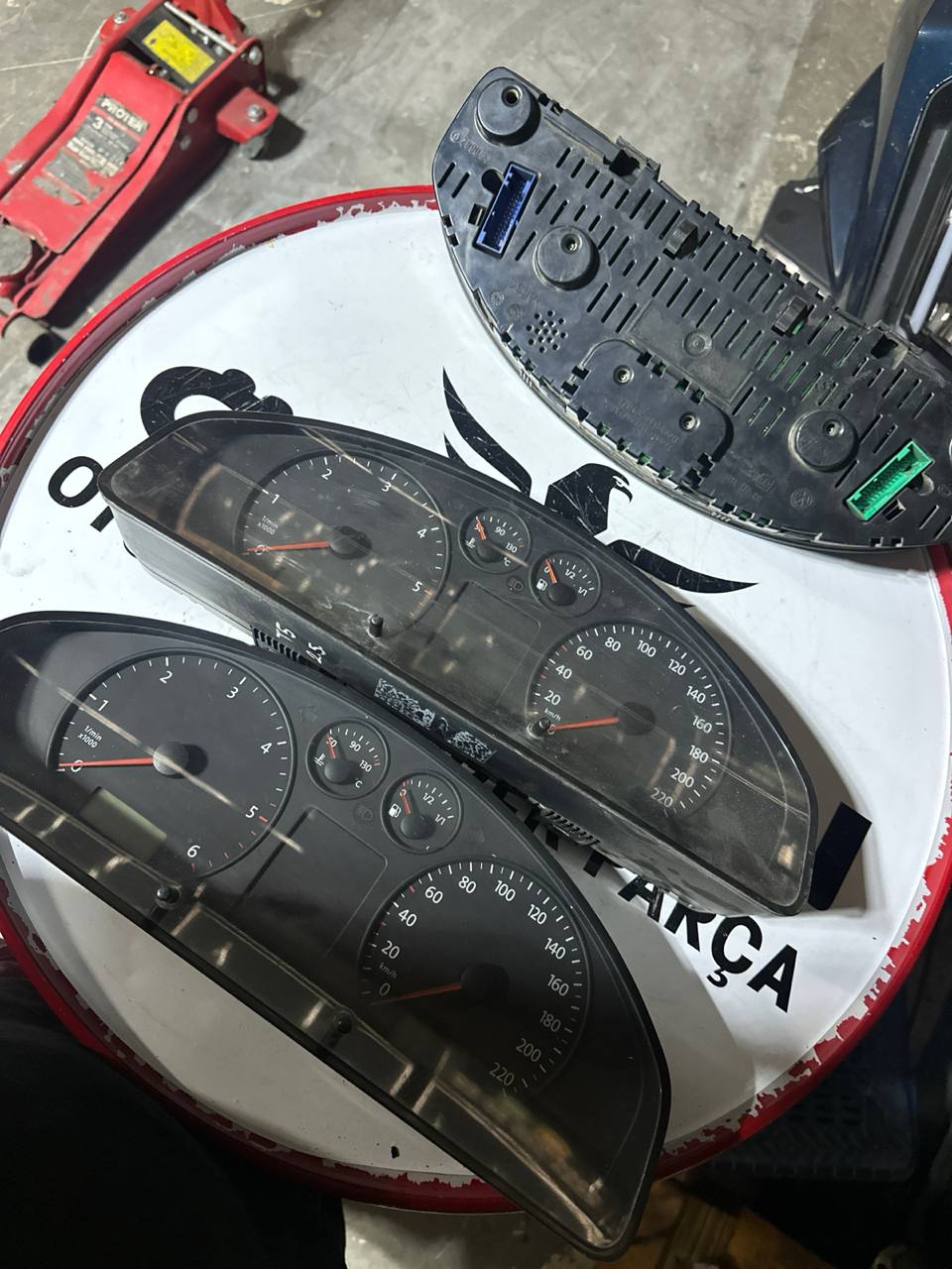 VW Transporter T5 Gösterge Paneli - KM Saati - Küçük Görsel 2