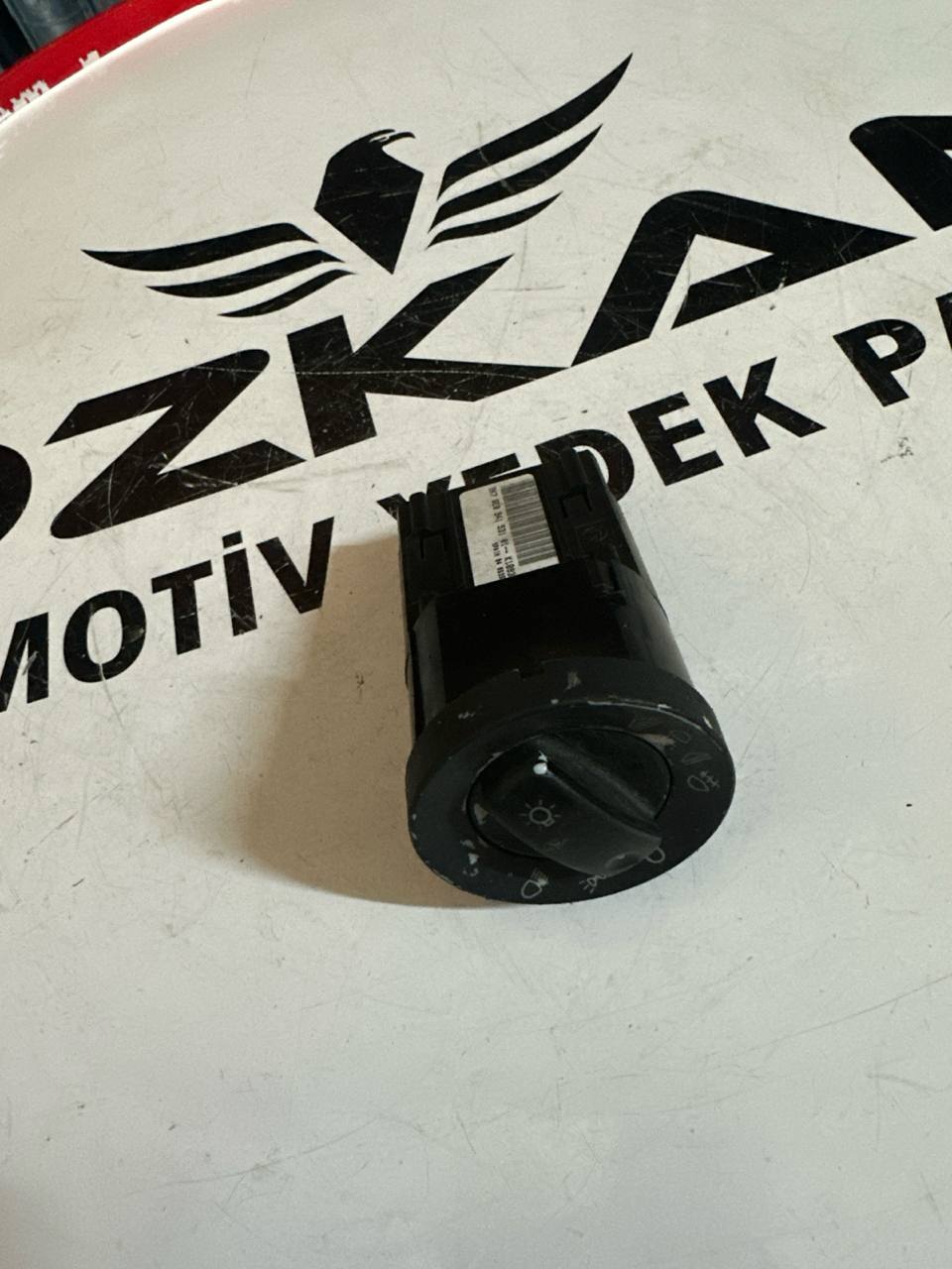 Audi A4 B6 B7 Far Açma Kapama Anahtarı Düğmesi (OEM: 8E0941531) - Görsel 1