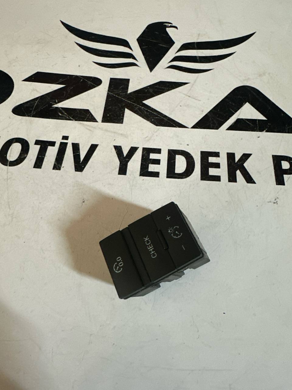 Audi A6 Kilometre Sıfırlama ve Gösterge Dimmer Düğmesi (OEM: 4F0927123A, 4F0927123B) - Görsel 1