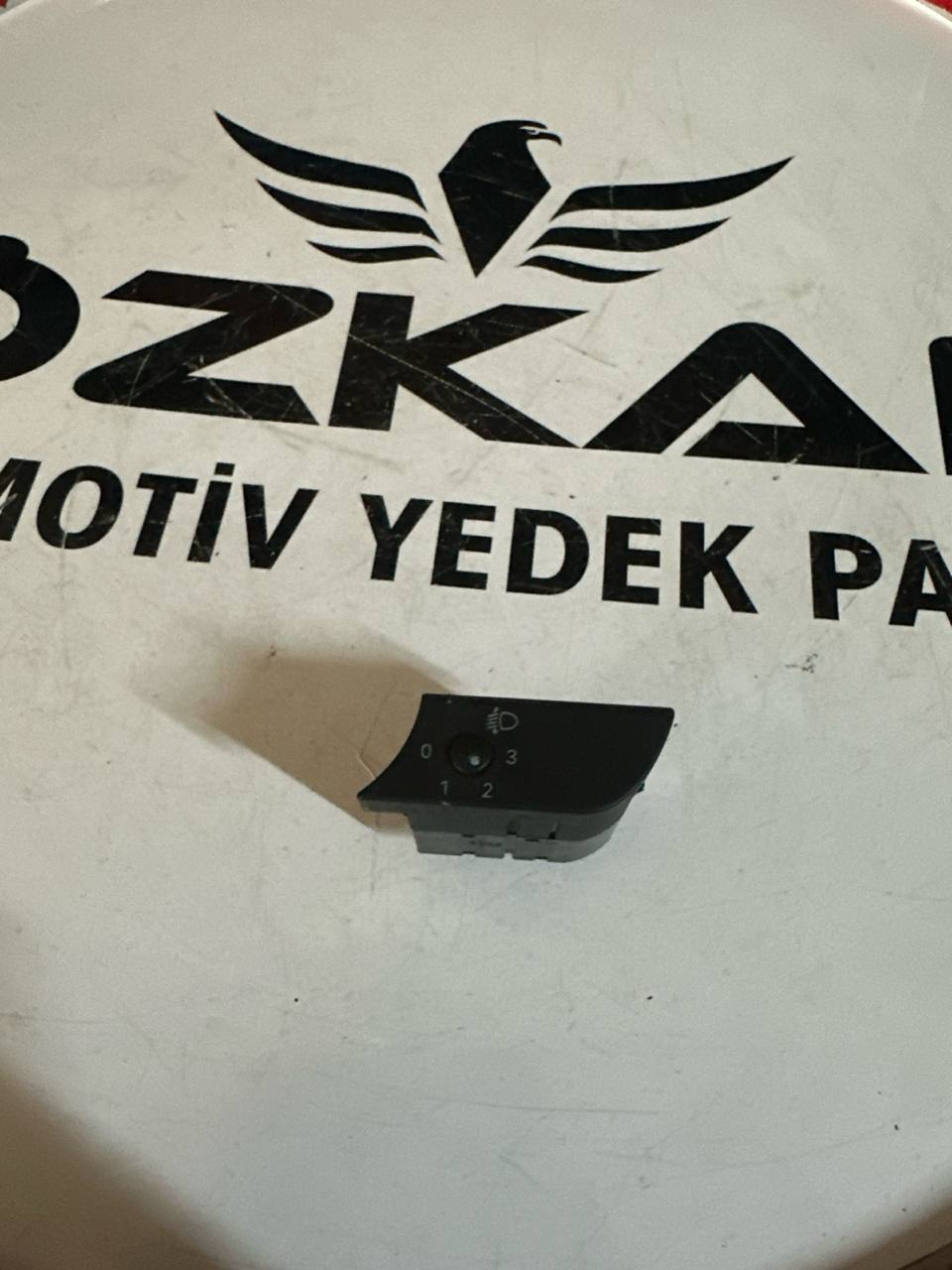 Audi A4 B6 B7 Far Yükseklik Ayar Düğmesi (OEM: 8E1919094) - Görsel 1