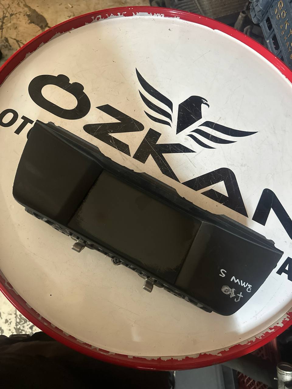 BMW F10 / F11 iDrive Multimedya Ekranı (OEM: 9243896019) - Görsel 1