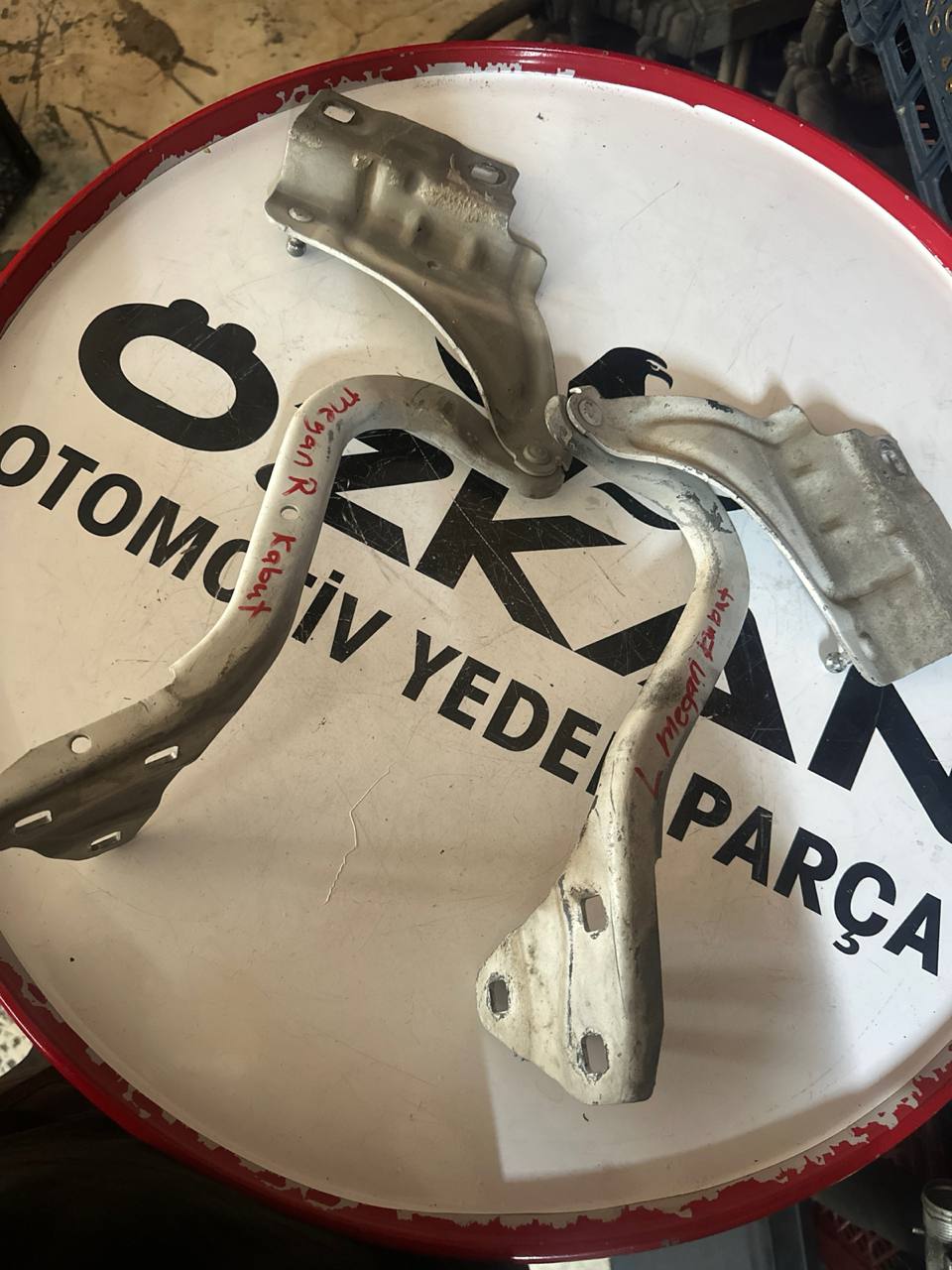 Renault Megane 4 Kaput Menteşesi Sağ ve Sol Takım - Görsel 1