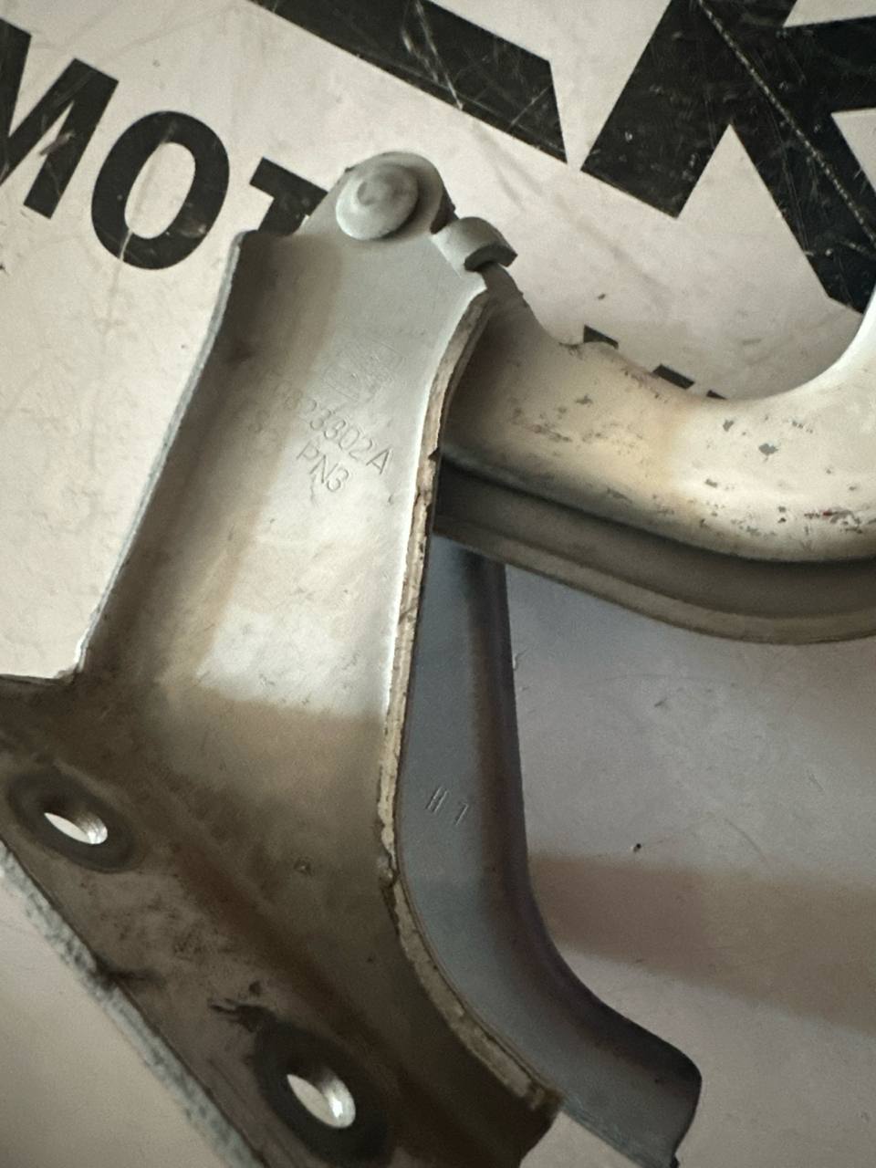 Seat Leon MK3 Kaput Menteşesi Takım - Sağ ve Sol (OEM: 5F0823301B, 5F0823302A) - Küçük Görsel 3