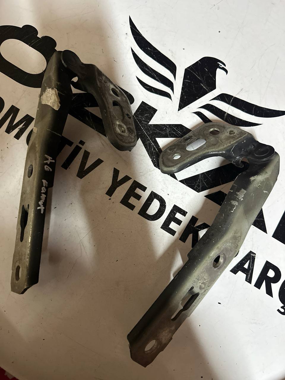 Audi A6 C6 Kaput Menteşesi Sağ ve Sol - Küçük Görsel 2
