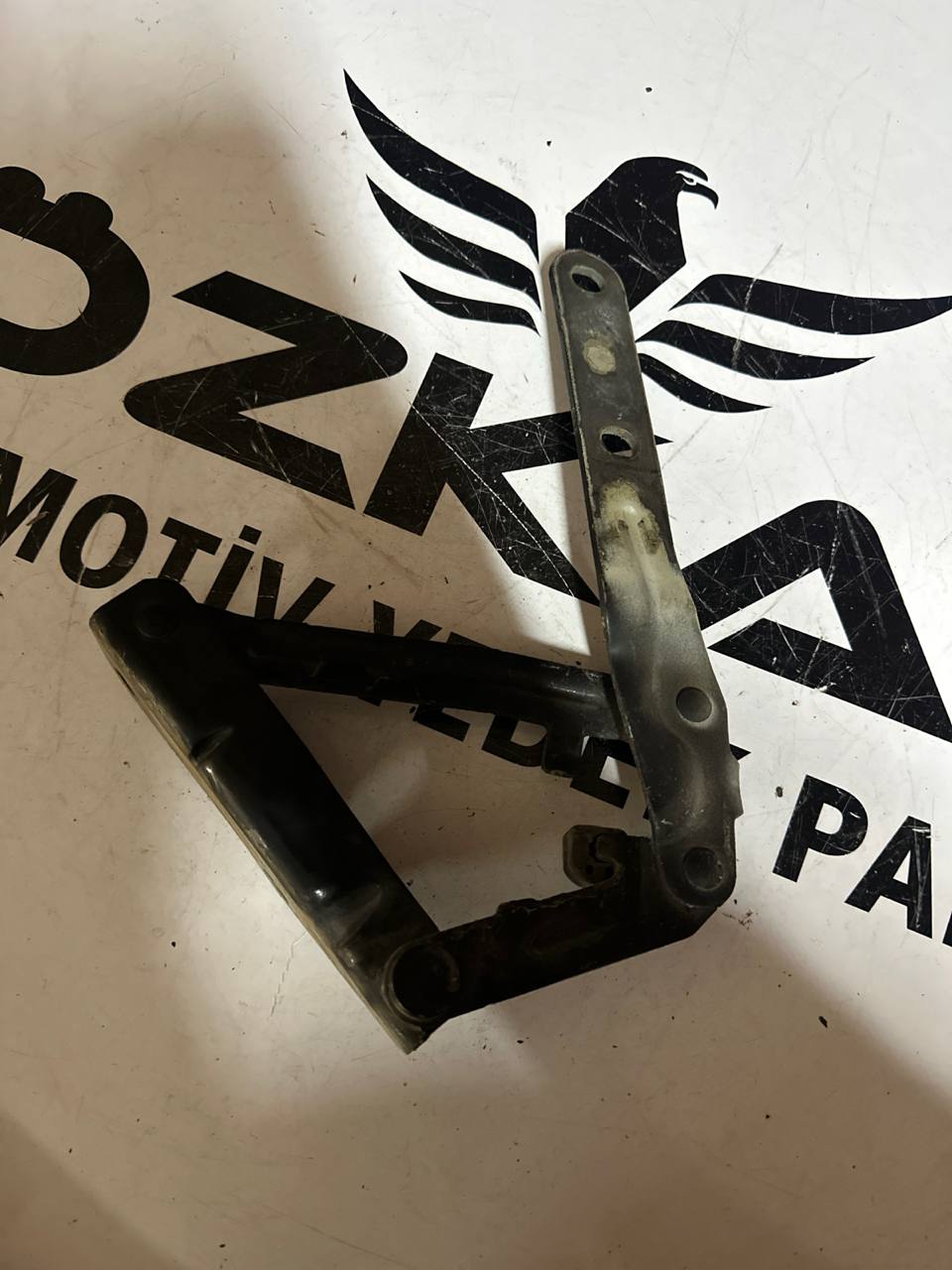 VW Transporter T5 T6 Sol Kaput Menteşesi (OEM: 7H0823301C) - Küçük Görsel 2
