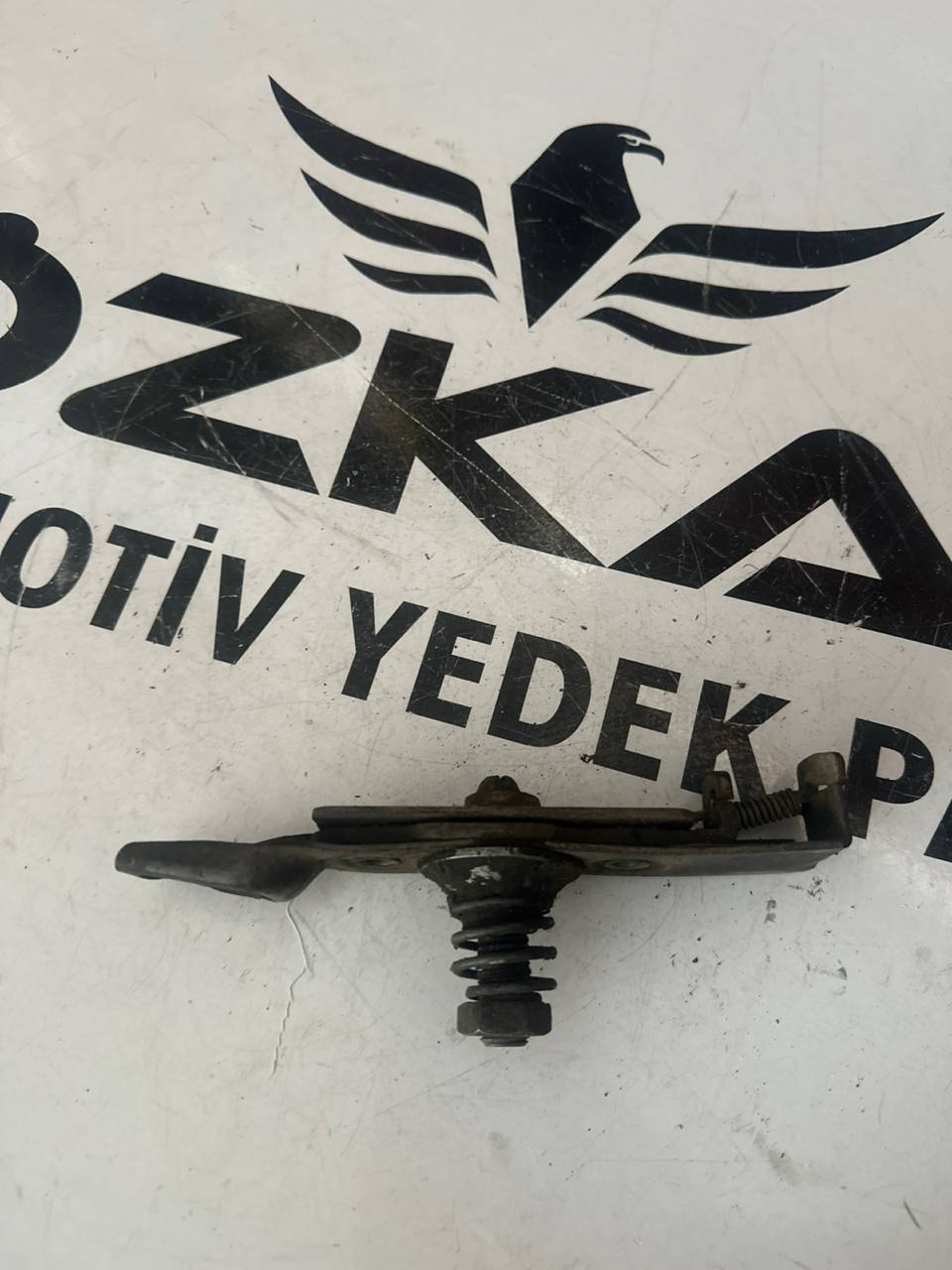 Volkswagen LT 35 Alt Kaput Kilidi (OEM: 2D0823509A) - Küçük Görsel 2