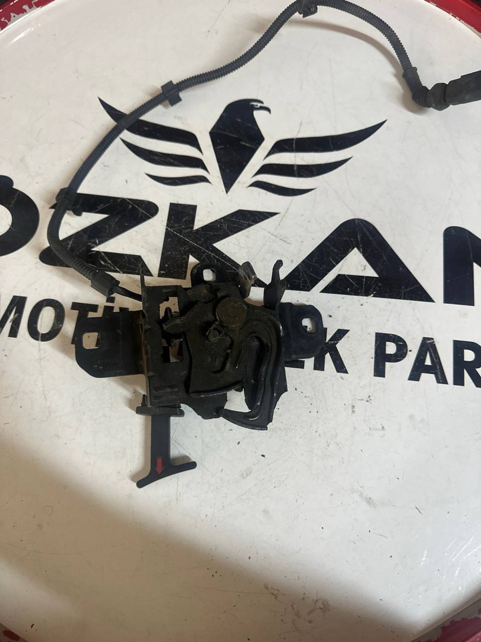 Volkswagen Golf 4 Kaput Kilit Mekanizması (OEM: 1J0823509C) - Küçük Görsel 2