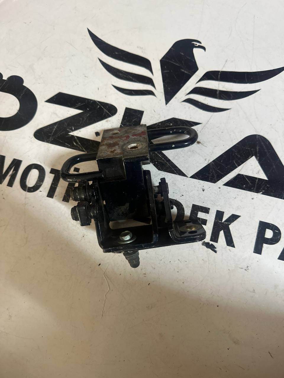 Audi A4 B6 B7 Sağ Arka Kapı Alt Menteşesi (OEM: 8E0833412) - Küçük Görsel 2