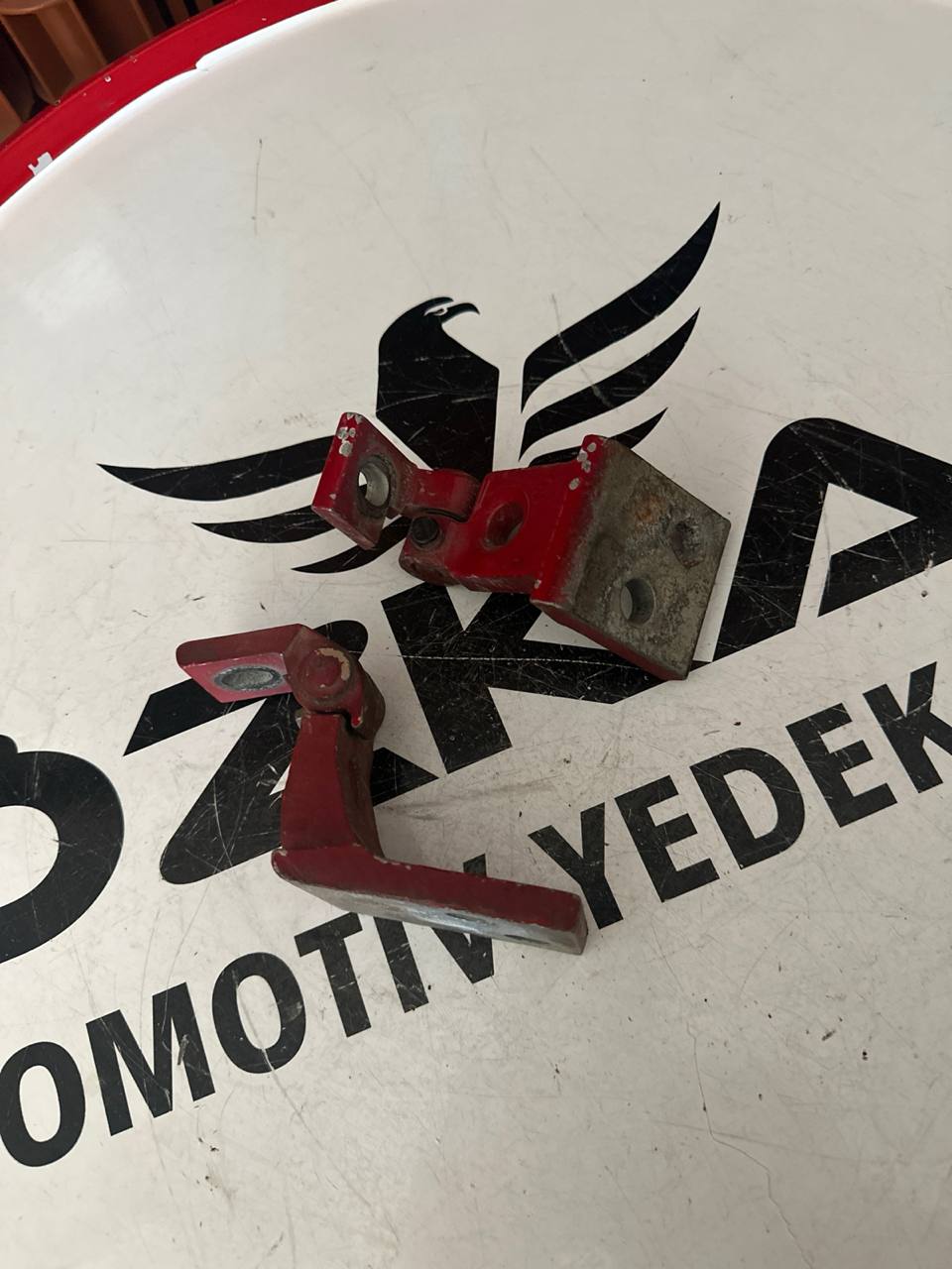 VW Polo Classic ve Caddy Mk2 Kapı Menteşesi - Küçük Görsel 2