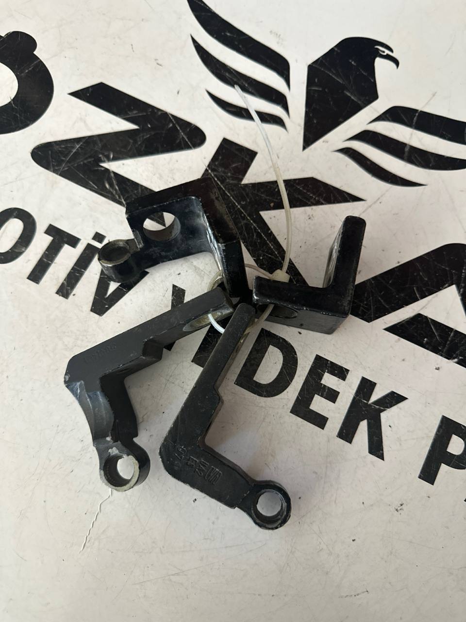 Seat Leon MK2 - Altea - Toledo Sağ Ön Üst Kapı Menteşesi (OEM: 5P0831402A) - Küçük Görsel 2