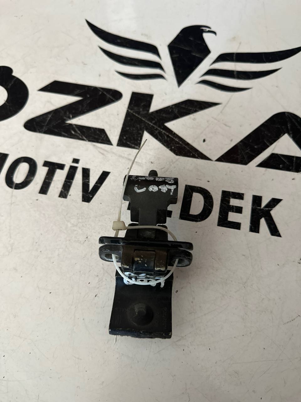Seat Leon MK2 Bagaj Menteşesi Sağ ve Sol Uyumlu (OEM: 1P0827301) - Küçük Görsel 2